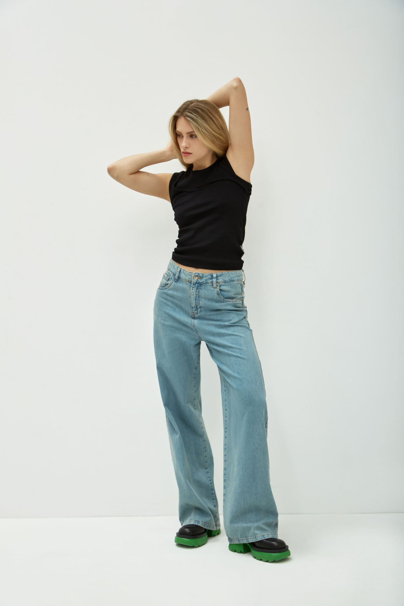 VW-OMA-33-019 джинсы wide leg  van mich 