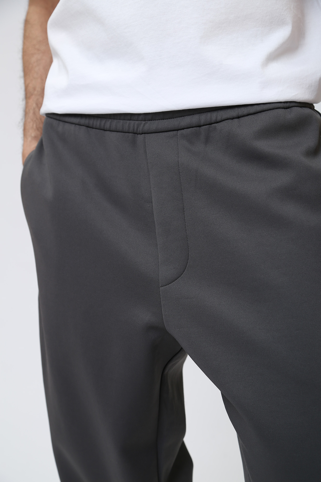 6KZPLR_ZJKQZ Брюки спортивные джоггеры Armani Exchange Серый