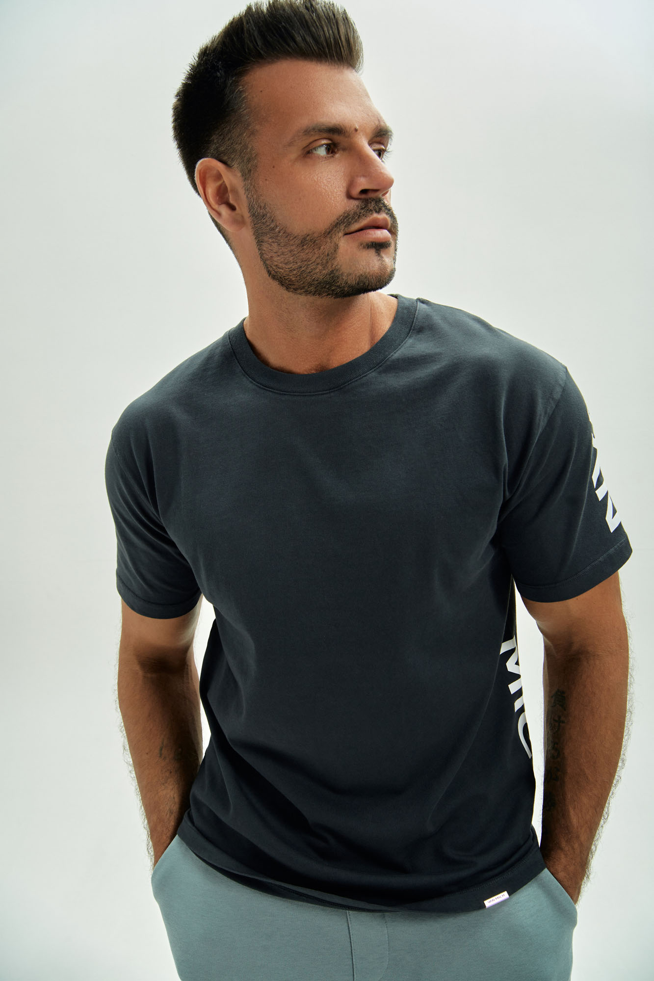 VM-ERK-22-058 Футболка Van Mich Черный