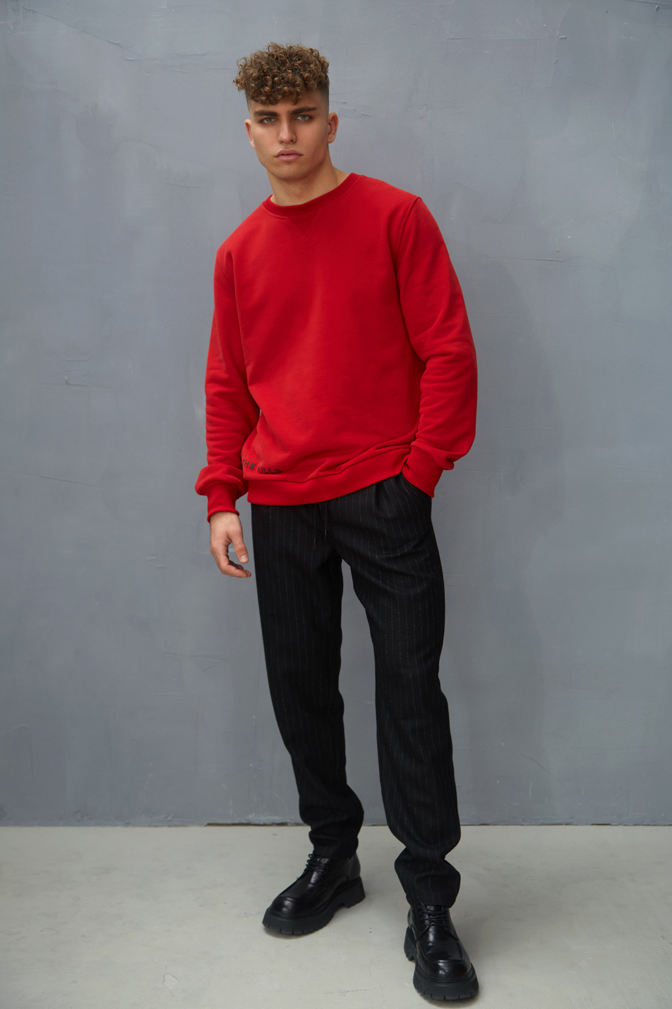 M-231-THT-20-0018 Свитшот The Hills Красный