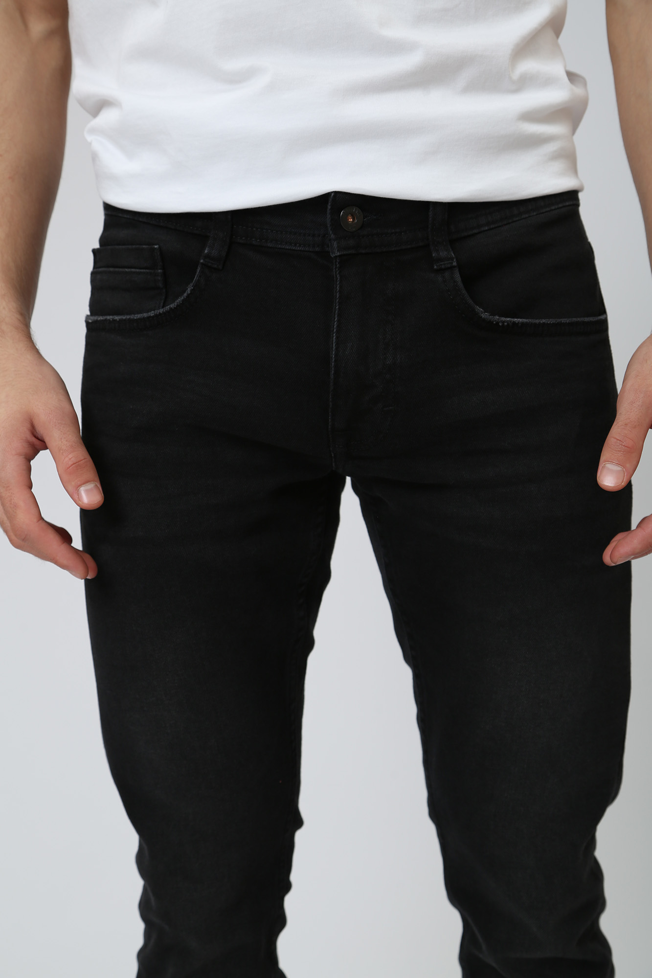 1013409-4000 Джинсы Oregon Tapered Mustang Черный