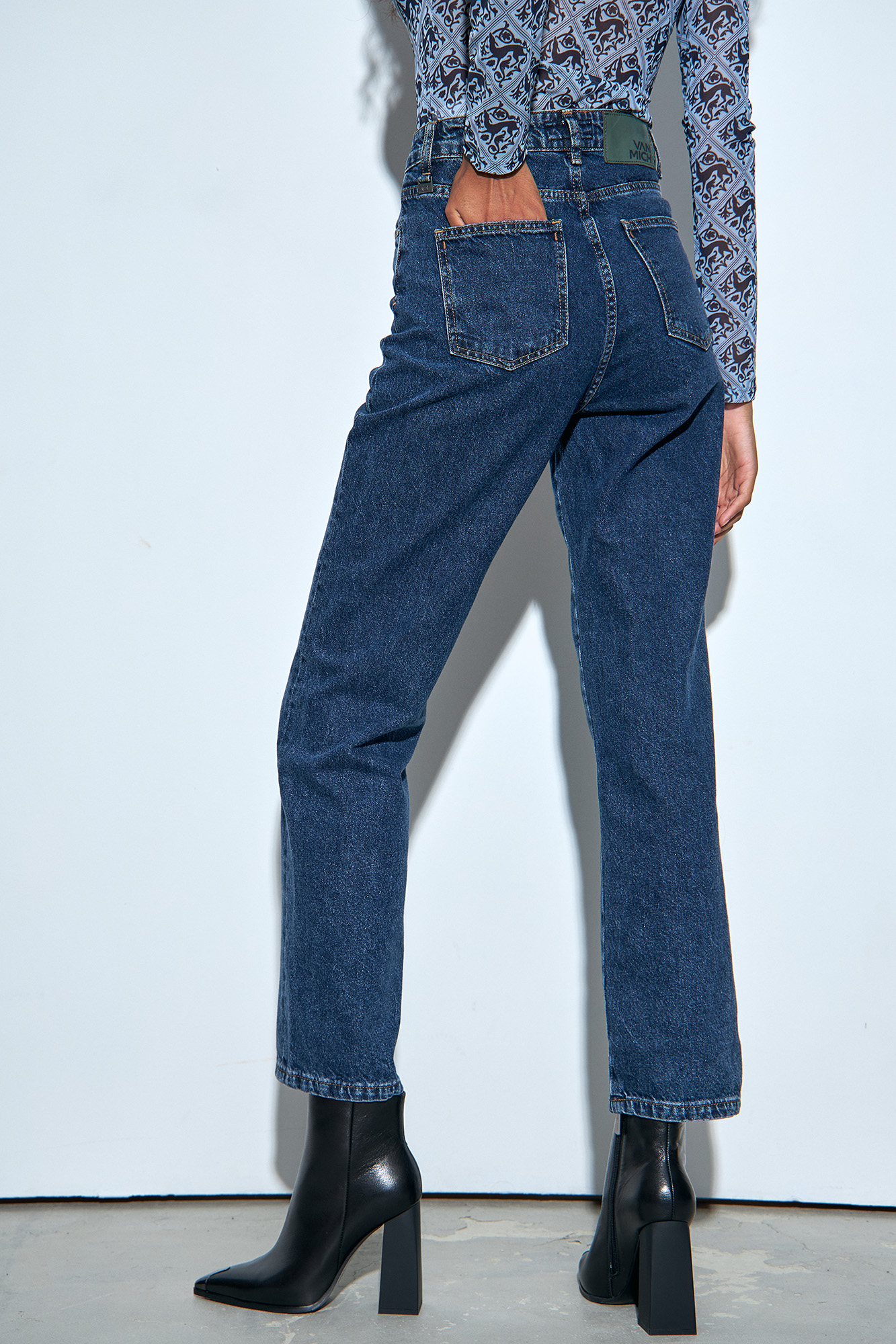 VW-232-33-009 джинсы 90s straight van mich 