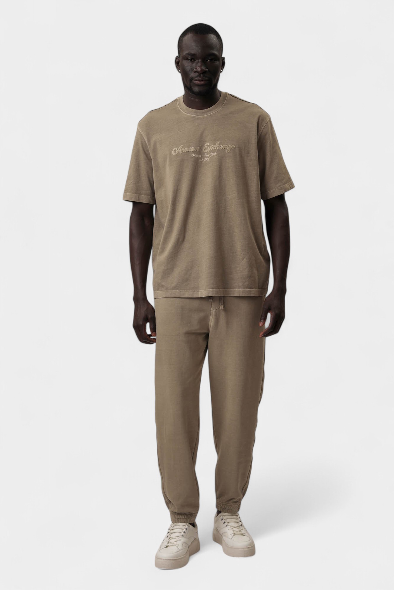 XM000567_AF13357 Футболка Armani Exchange Коричневый