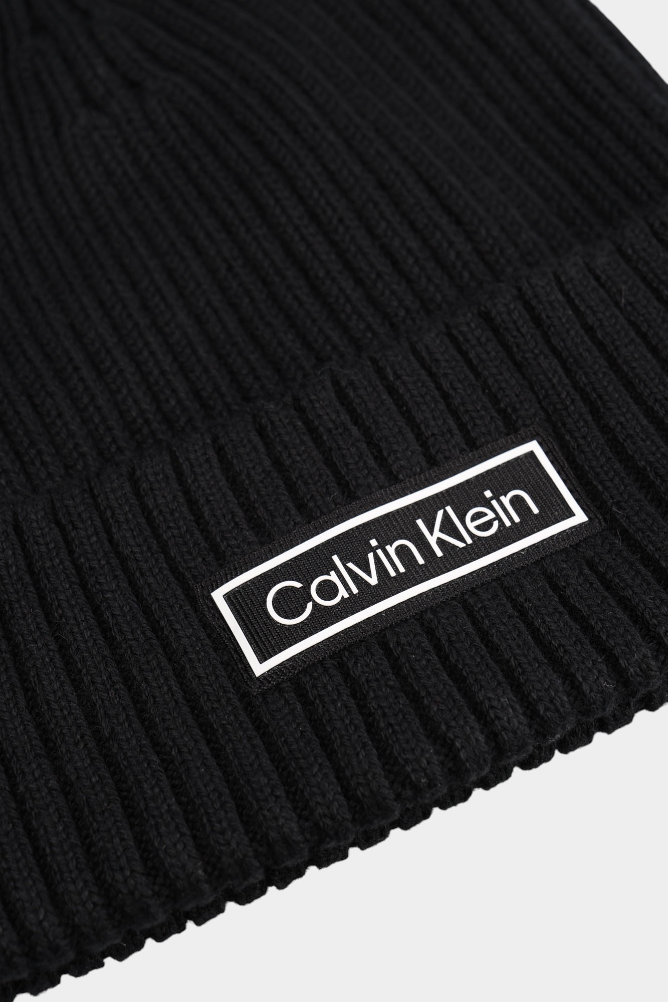 LV04D8053G Шапка Calvin Klein Jeans Черный