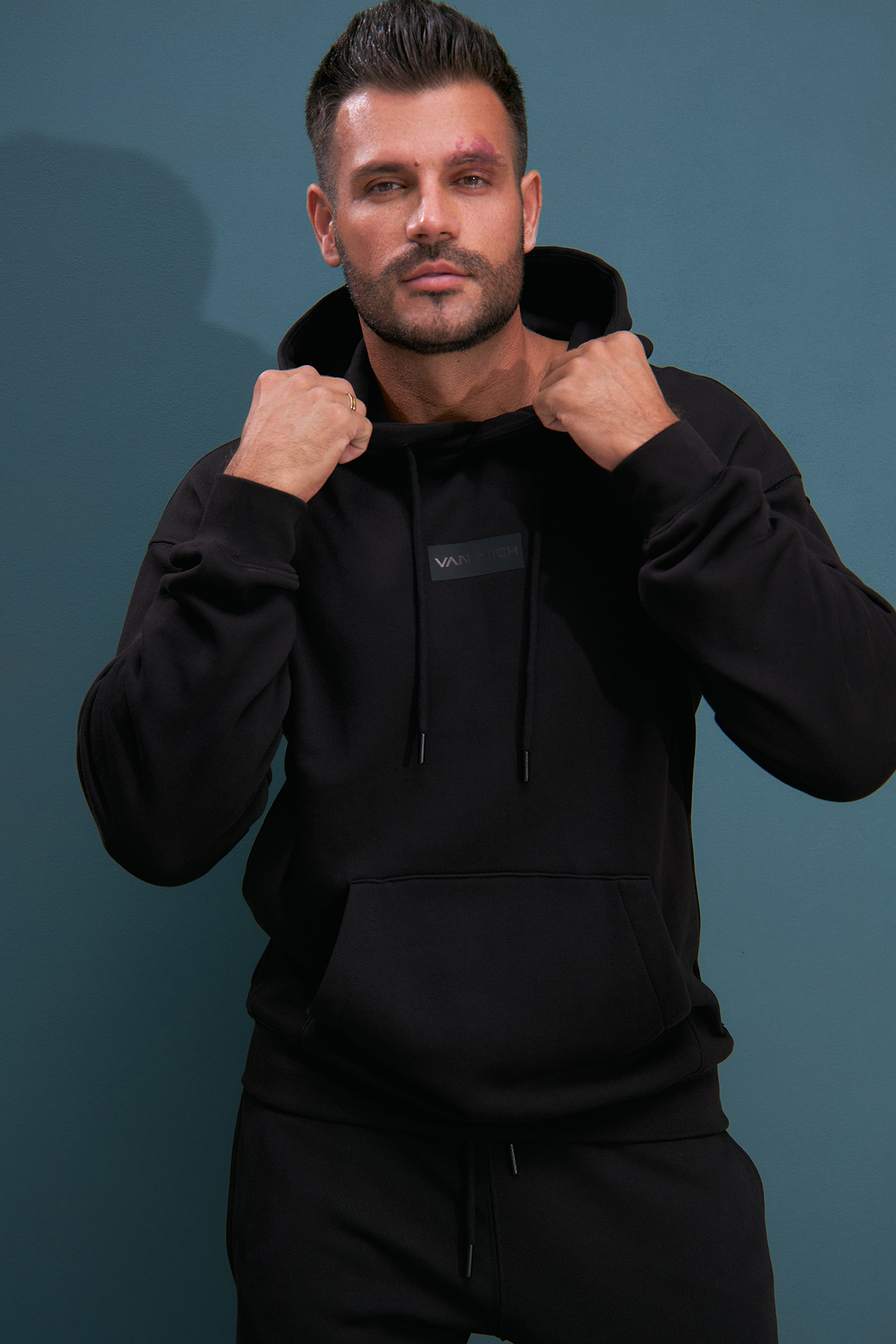 VM-232-20-037 Худи Van Mich Черный