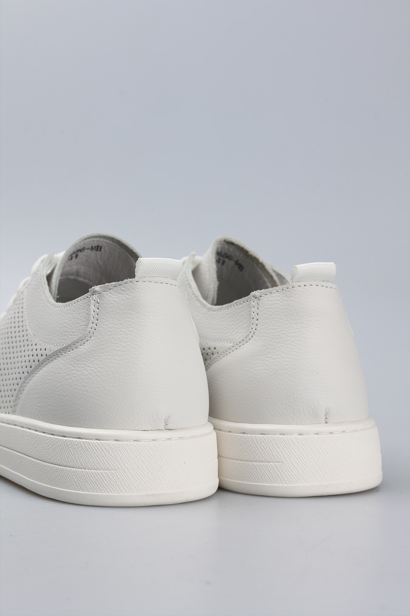 MC16686-MB/10 без подкладки Полуботинки муж кожа р Кеды Marc Cony Белый