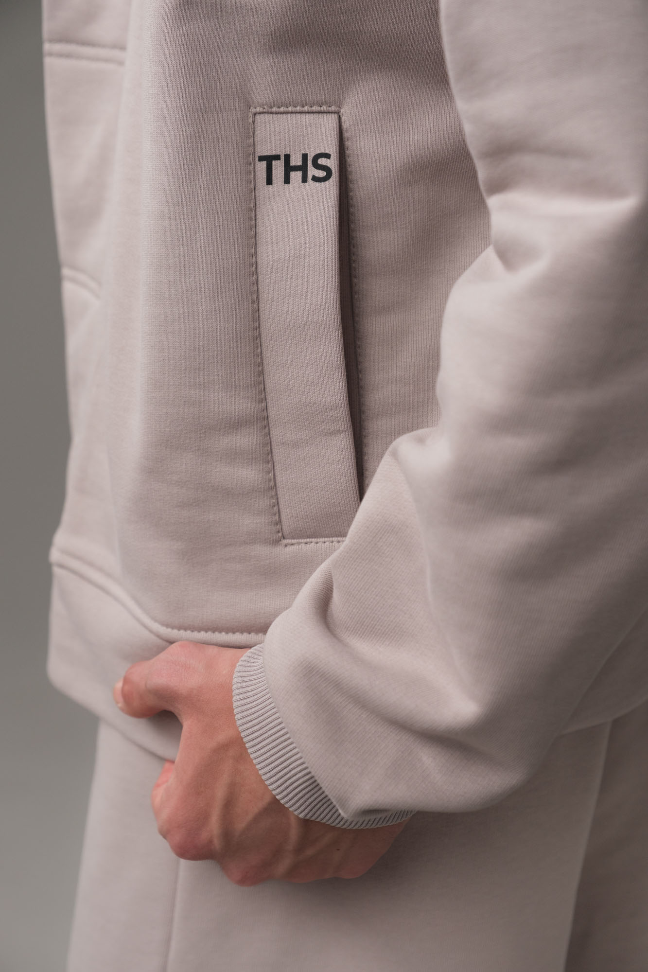 M-251-P-20-0068 Тректоп The Hills Бежевый