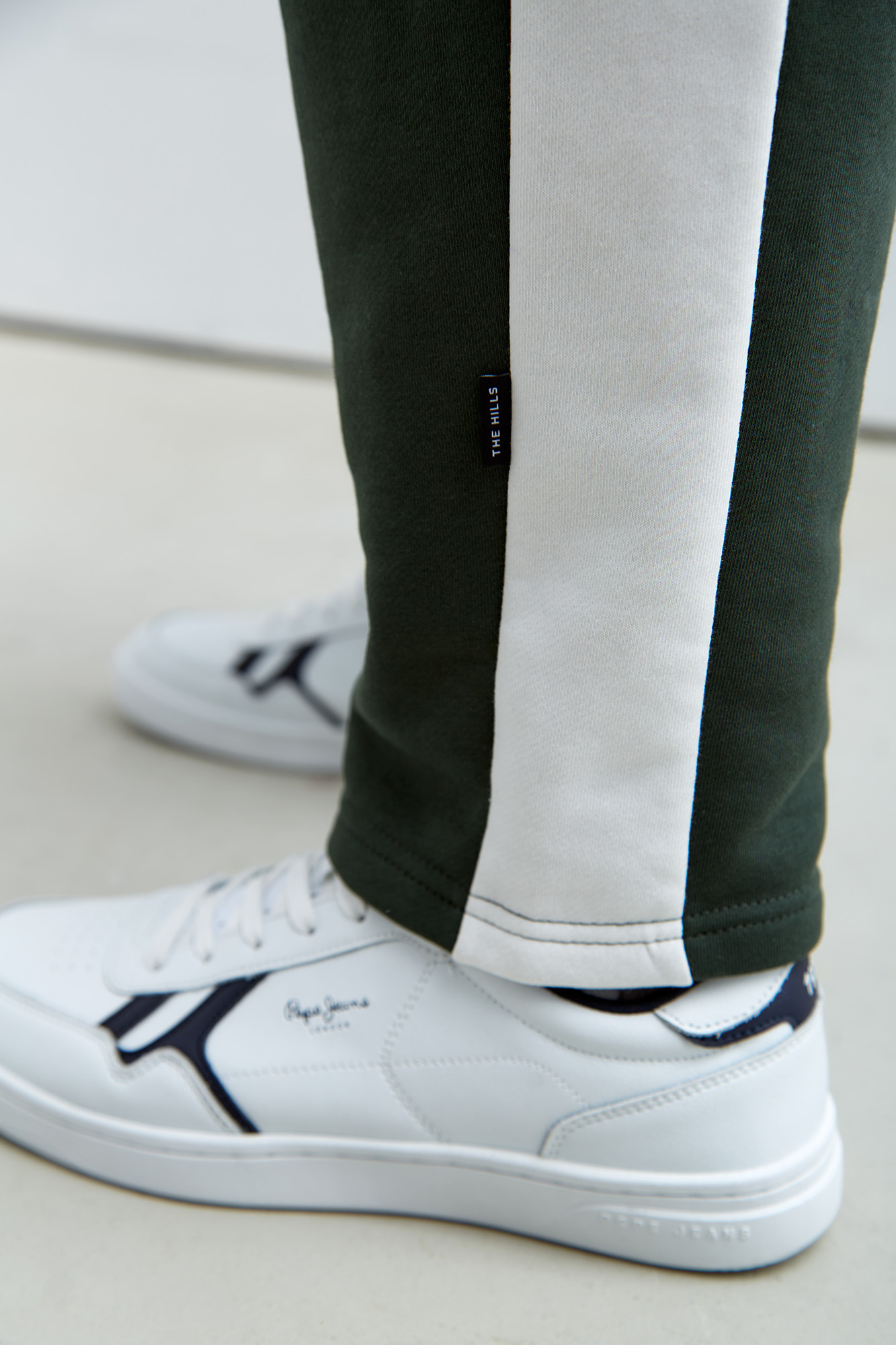 M-231-P-20-0007 Брюки спортивные The Hills Хаки