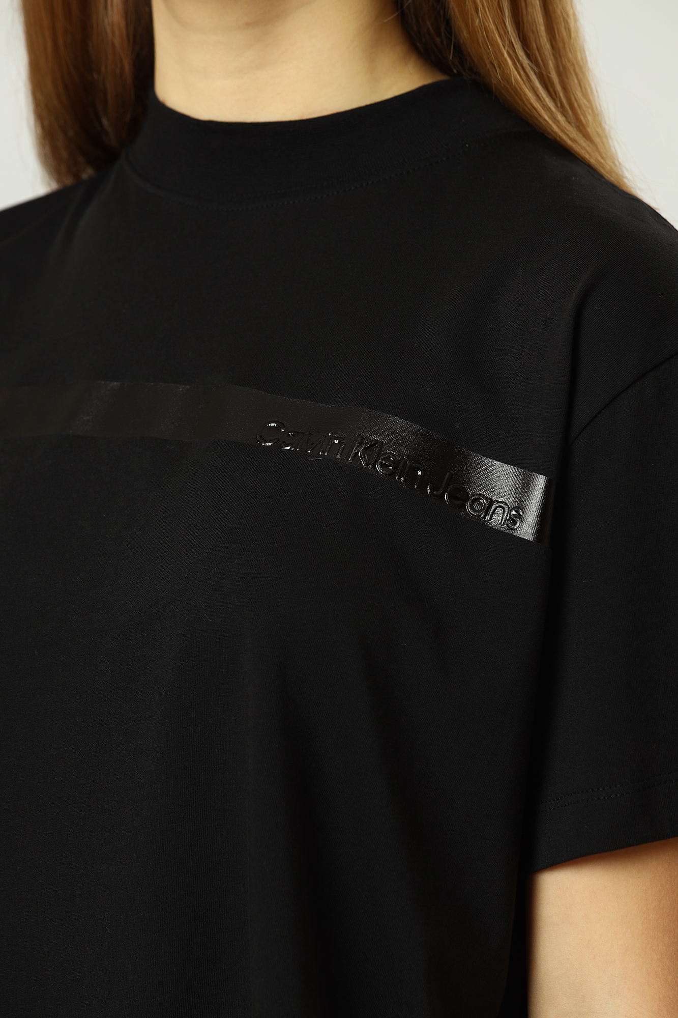 J20J217710 футболка кроп-топ calvin klein jeans calvin klein jeans 