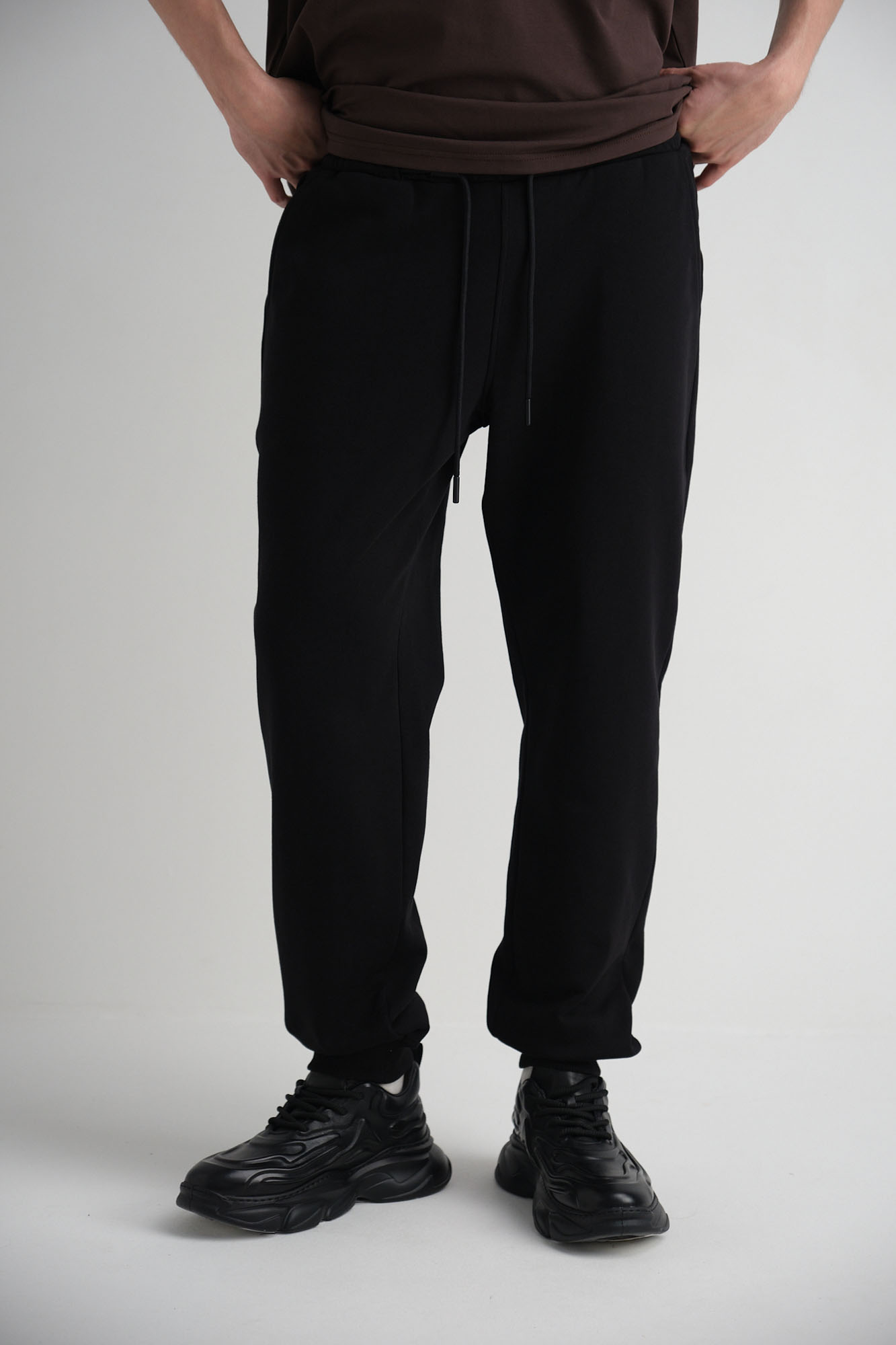 M-242-P-20-0016 Брюки спортивные The Hills Черный