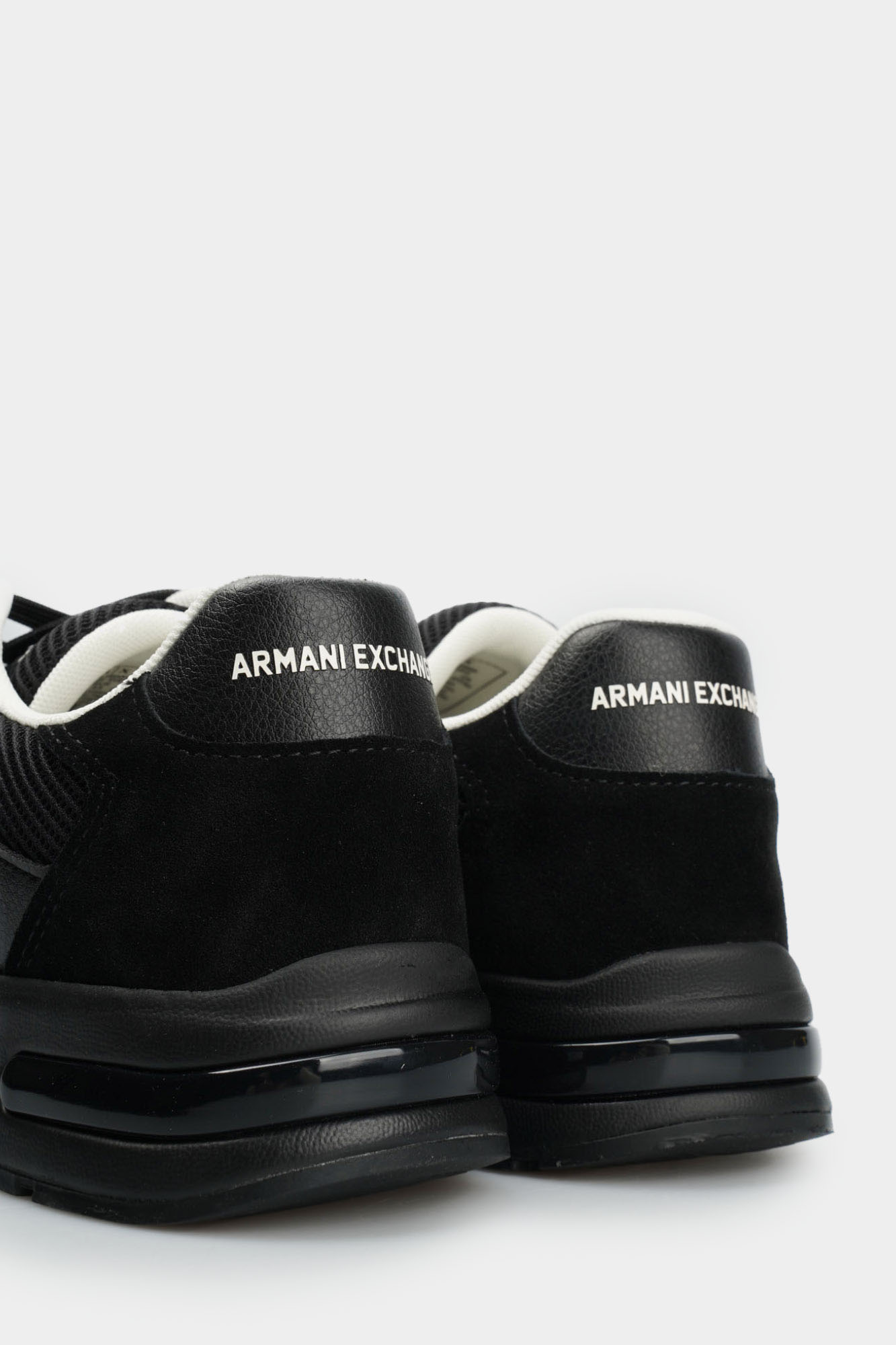 XUX240_XV910 Кроссовки Armani Exchange Черный