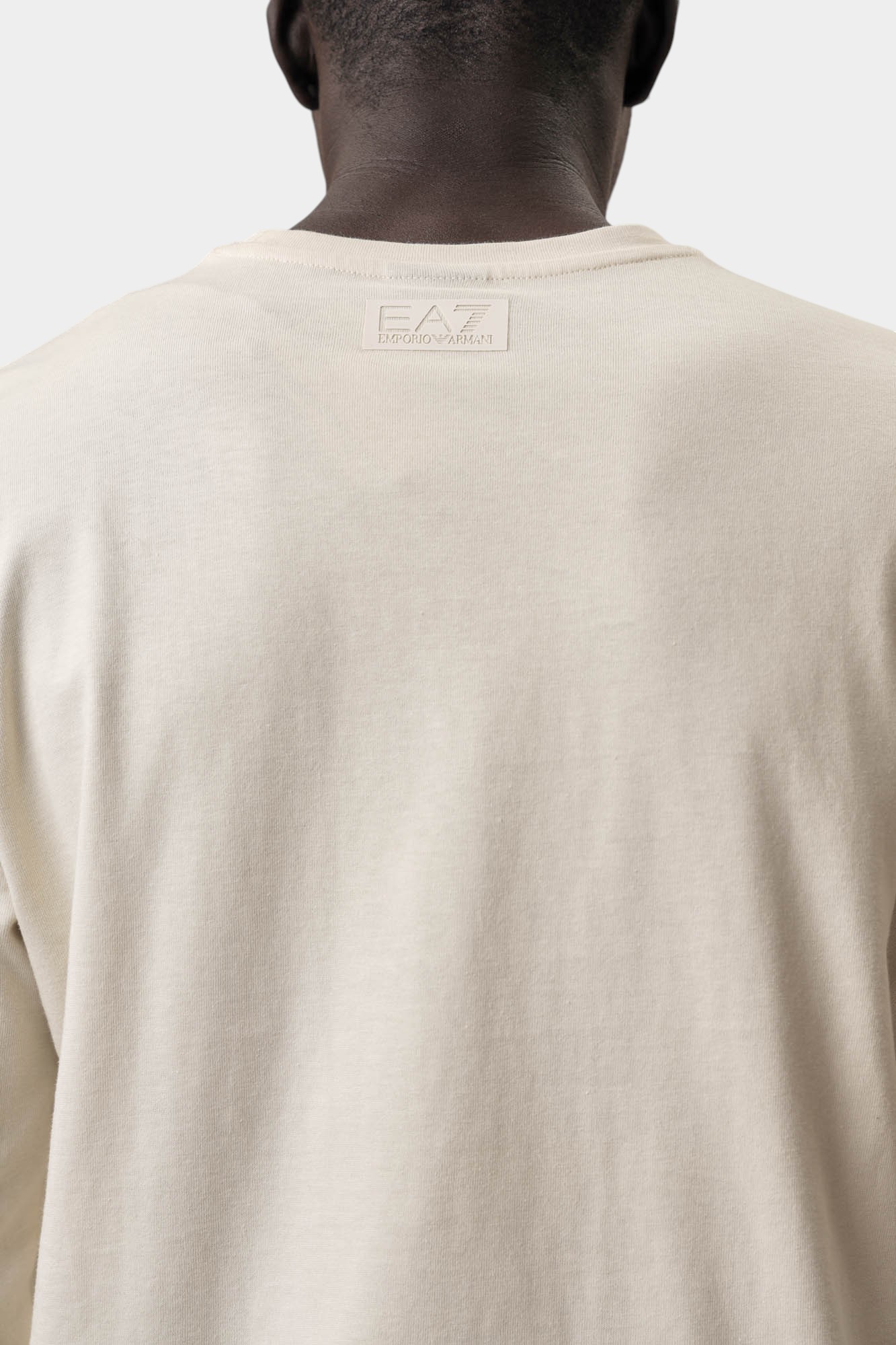 7M000150_AF14772 Лонгслив EA7 Молочный