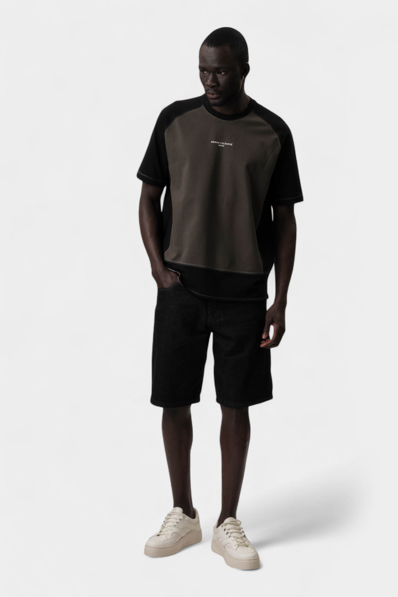 XM000658_AF13366 Шорты Armani Exchange 