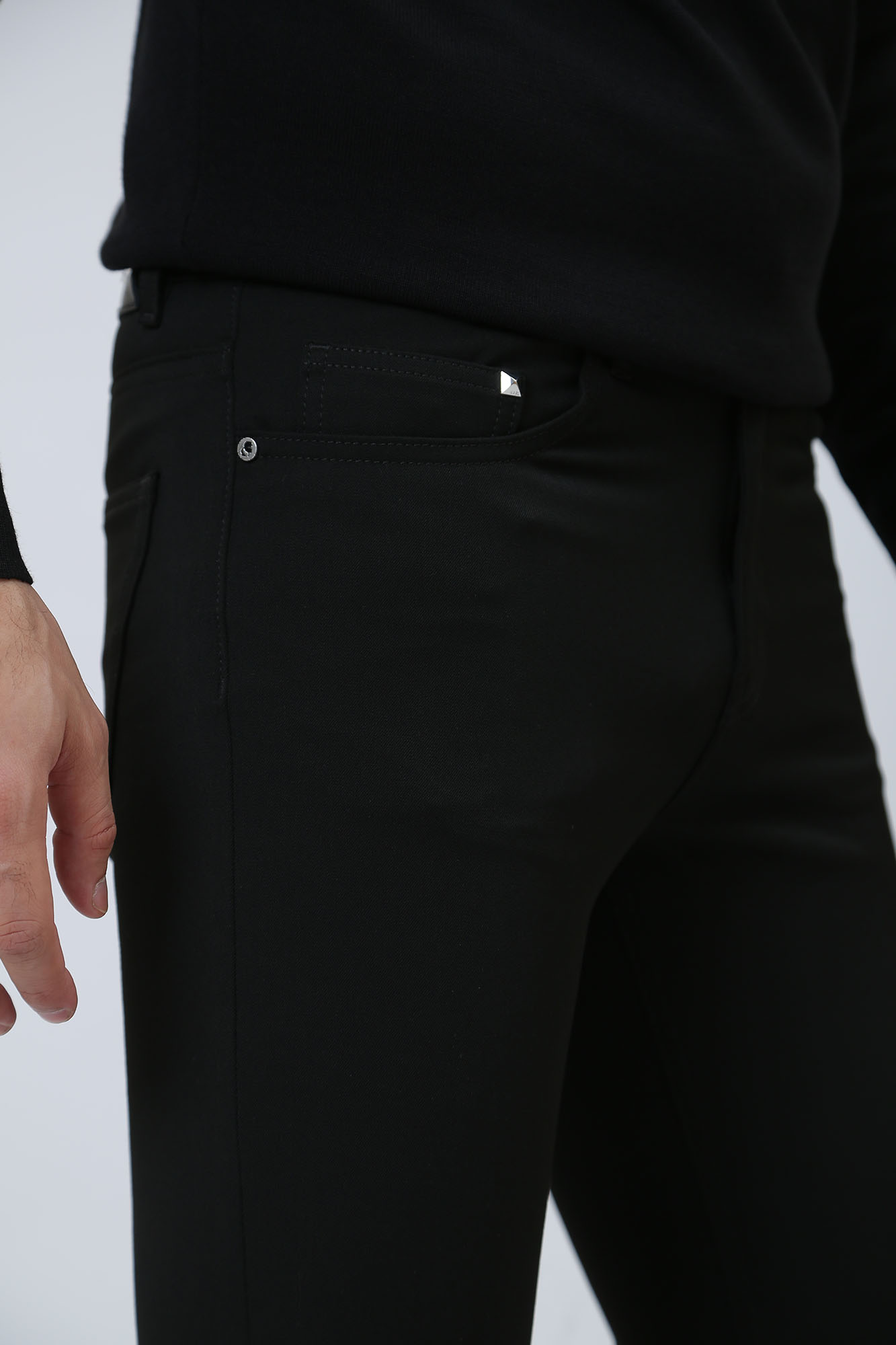 534815_265840 Брюки джинсовые Karl Lagerfeld Черный