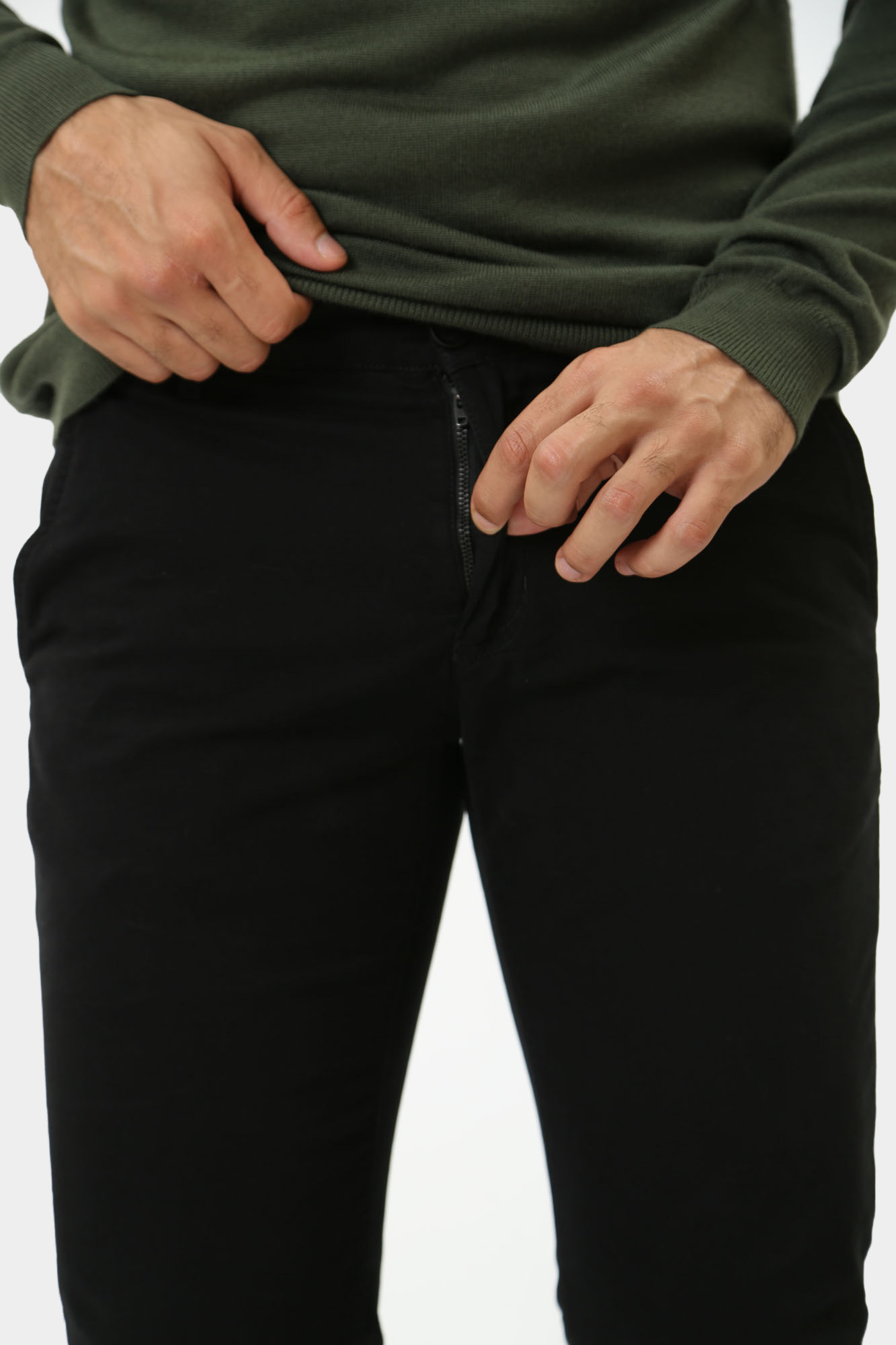 544825_255835 Брюки чиносы Karl Lagerfeld Черный