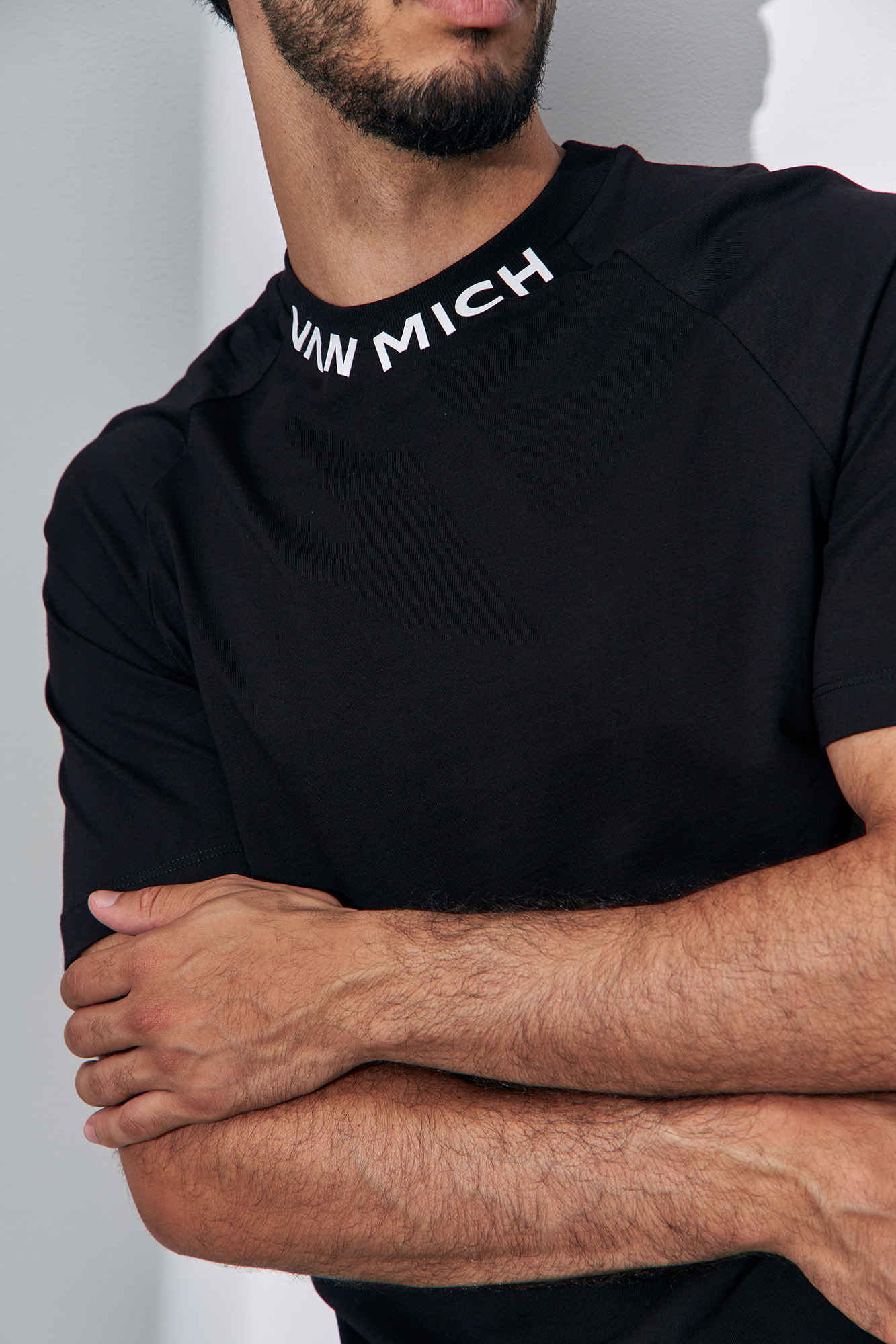 VM-231-22-052 Футболка Van Mich Черный