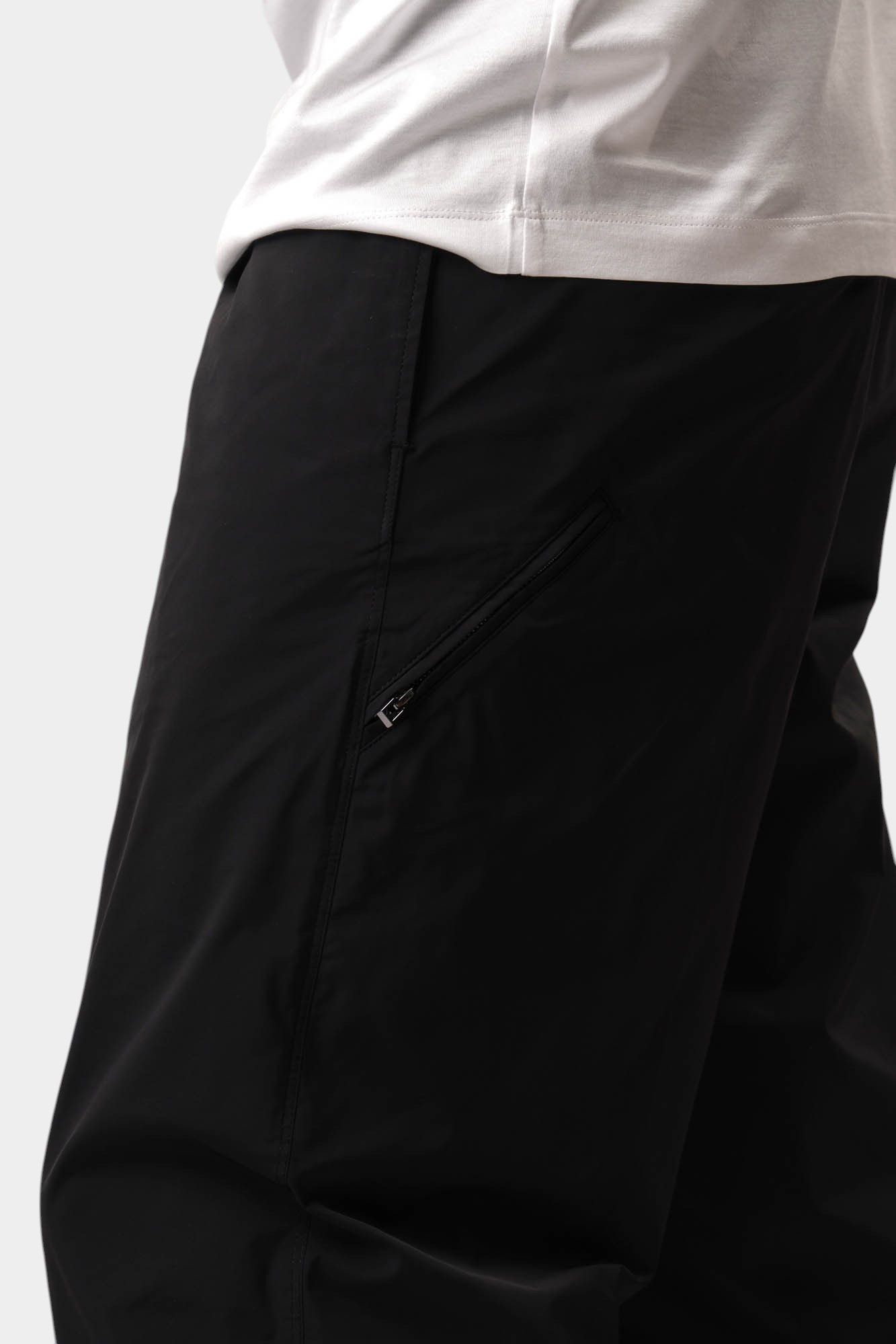 EM001463_AF13810 Брюки Emporio Armani Белый