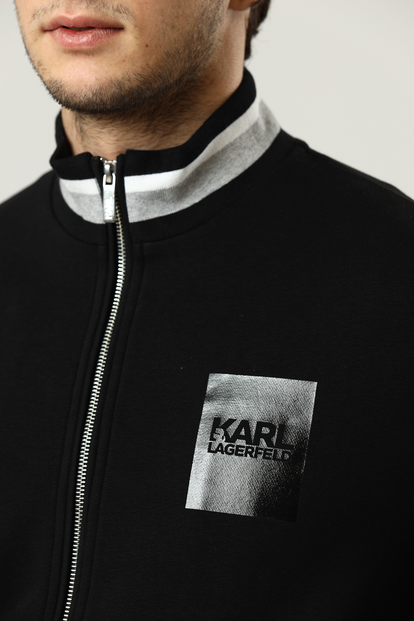 521900_705081 Тректоп Karl Lagerfeld Черный