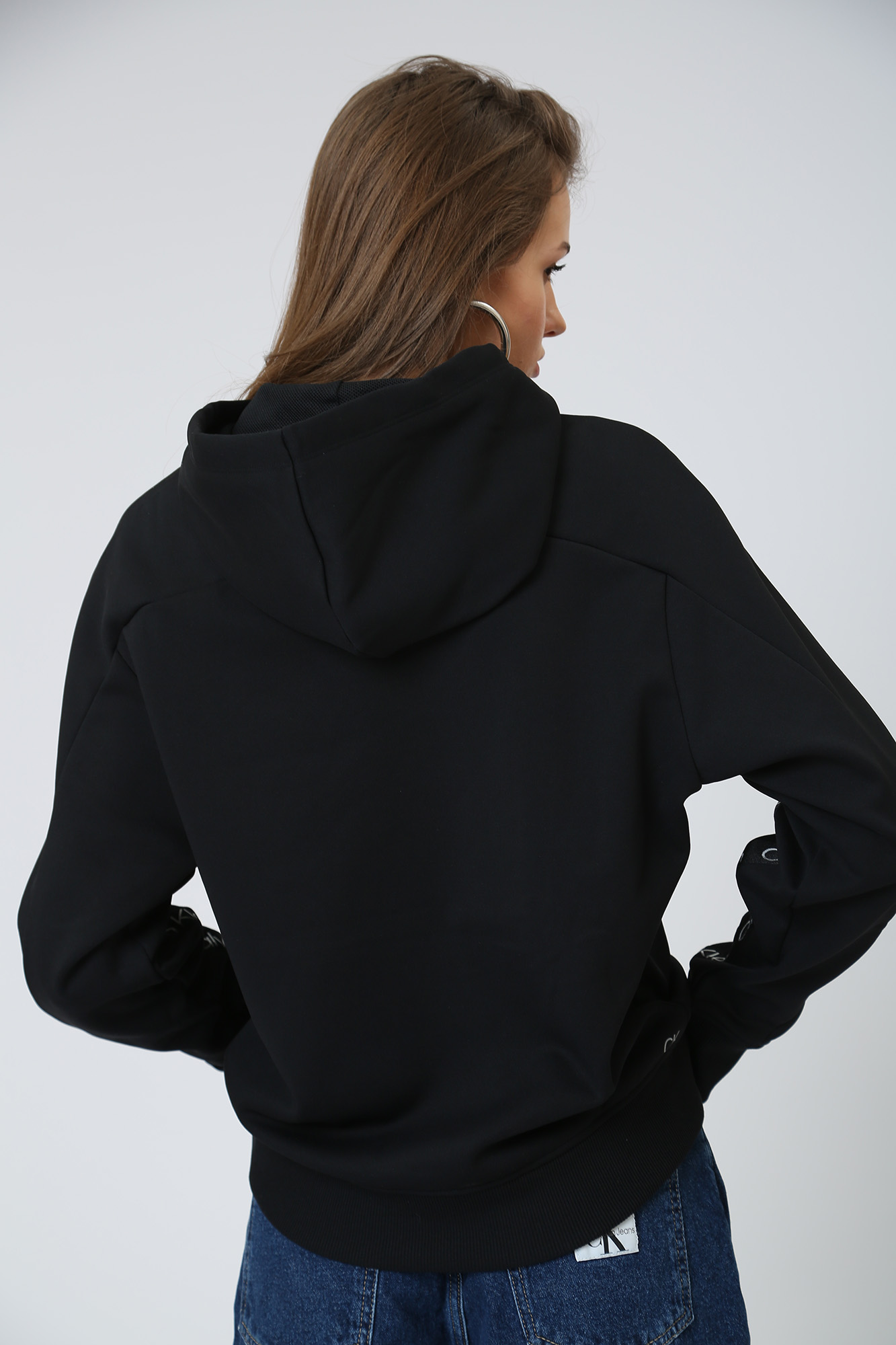 00GWF2W304 худи calvin klein 