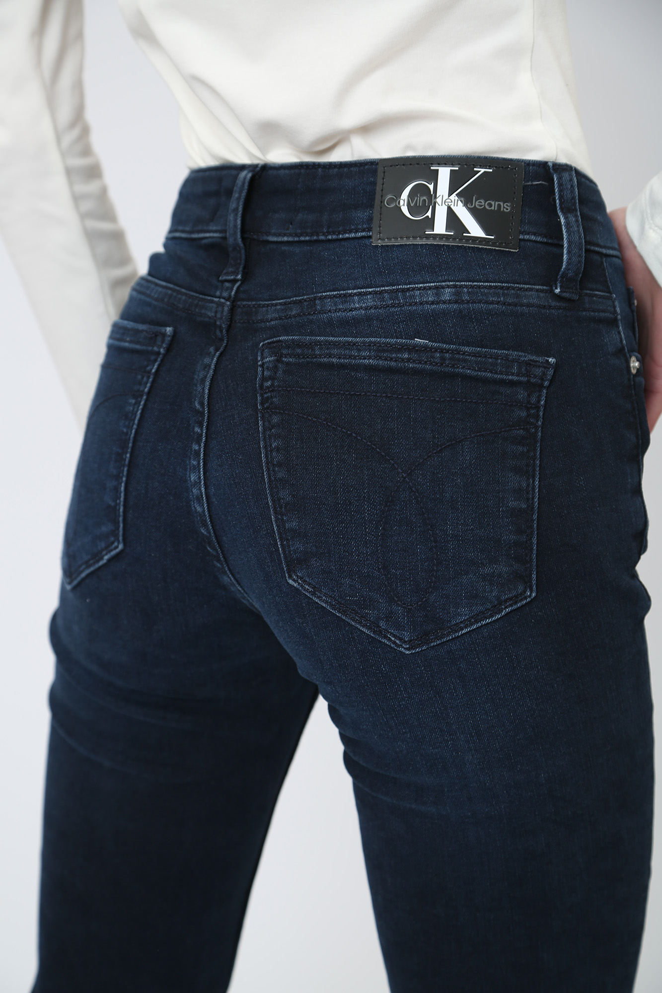 J20J219504 джинсы calvin klein jeans 