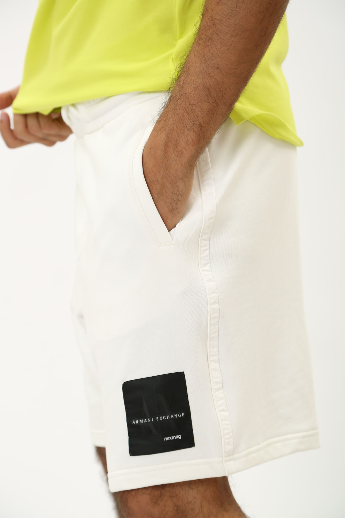 3DZSJA_ZJDPZ Шорты трикотажные Armani Exchange Белый