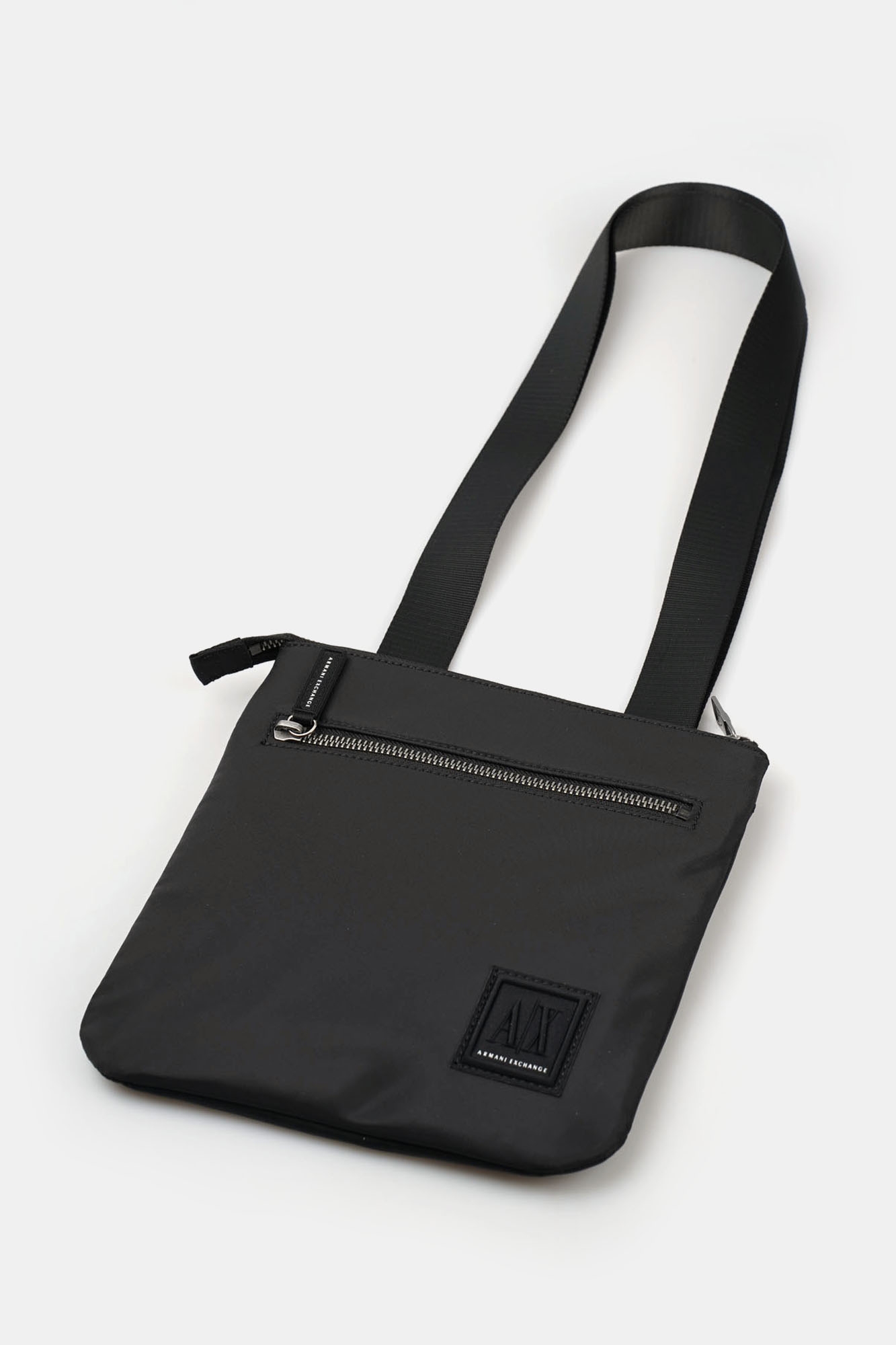 XM000105_AF15129 Сумка Armani Exchange Черный
