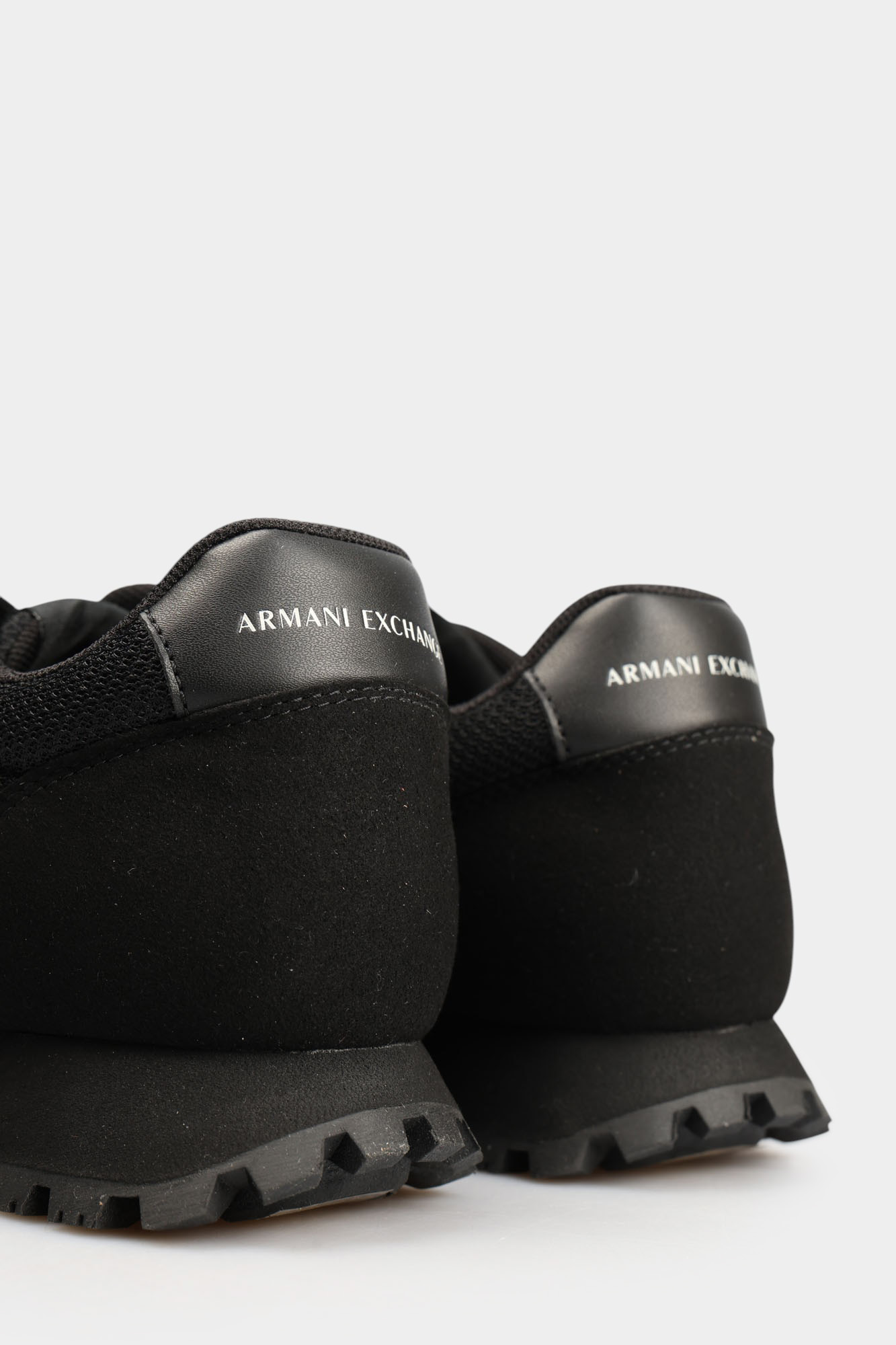 XW002150_AF19388 Кроссовки Armani Exchange Черный