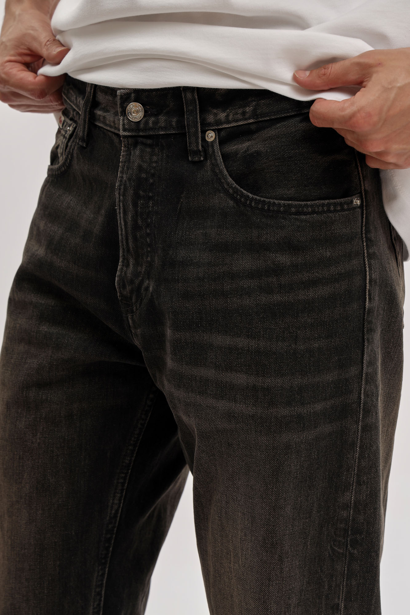 LV04RD724G Брюки джинсовые Calvin Klein Jeans