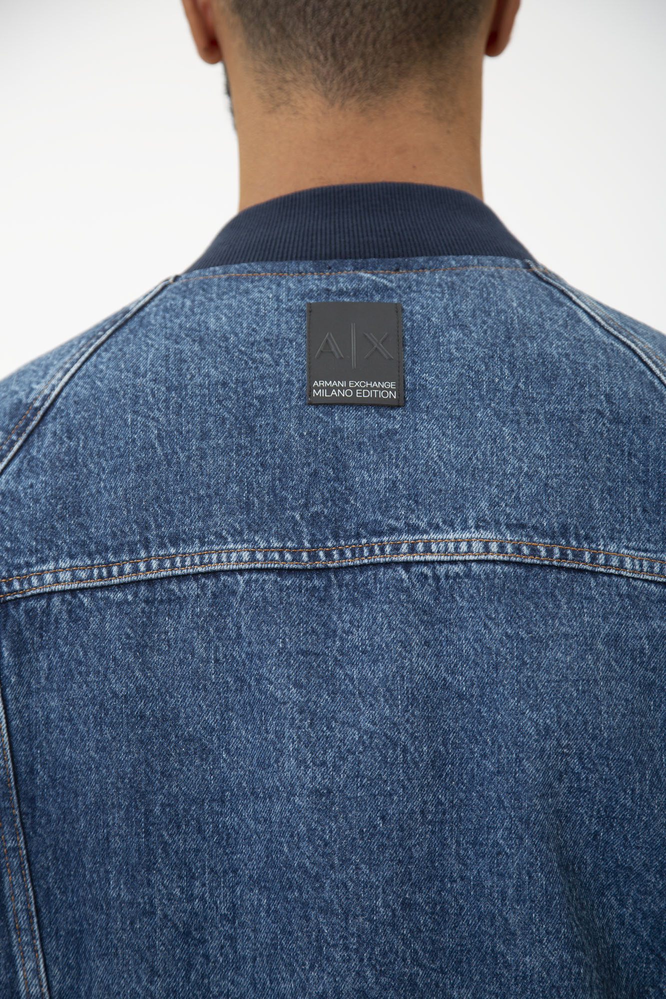 3DZBG1_Z1Y4Z_1500 Куртка джинсовая Armani Exchange Синий
