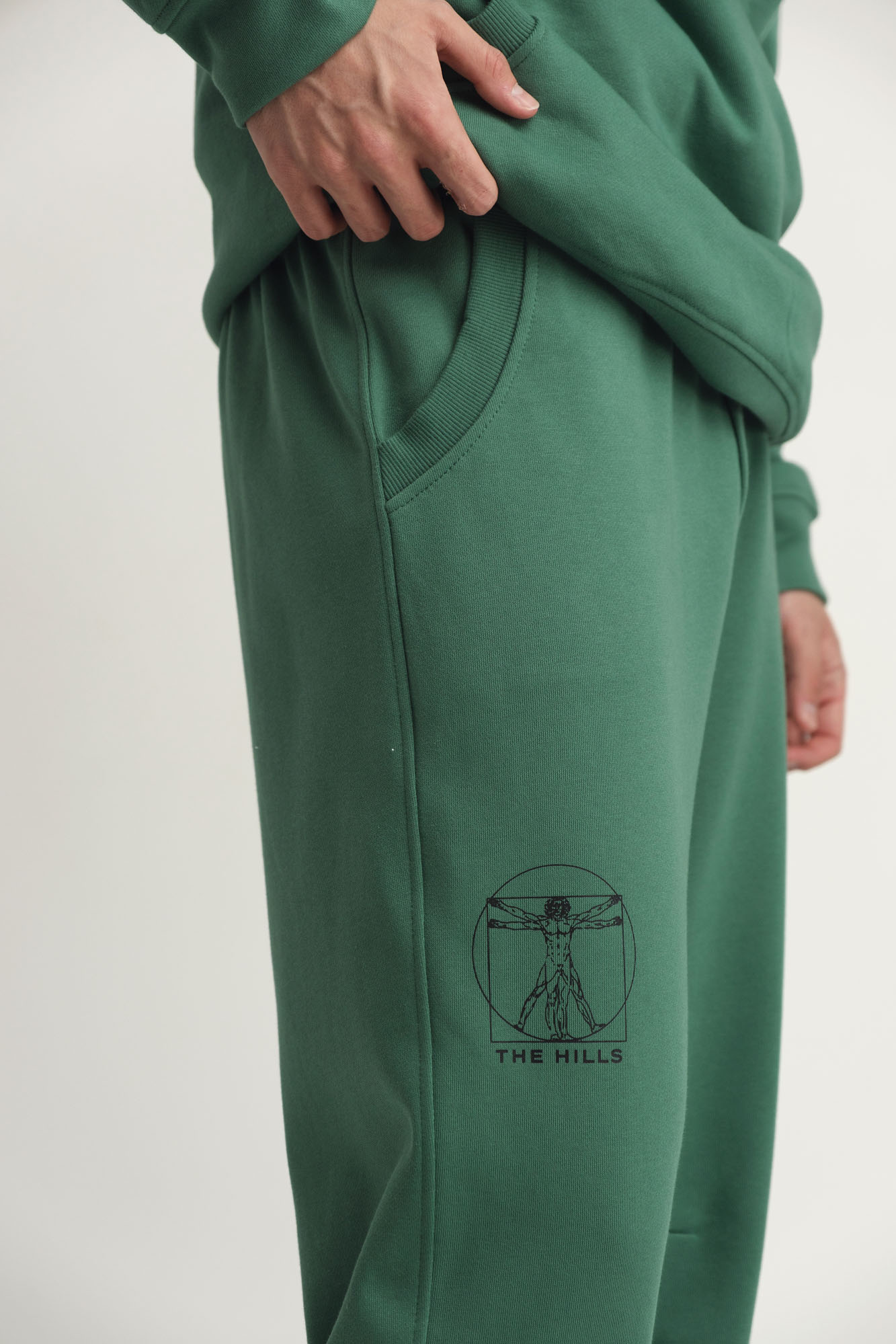 M-242-P-20-0022 Брюки спортивные The Hills Зеленый