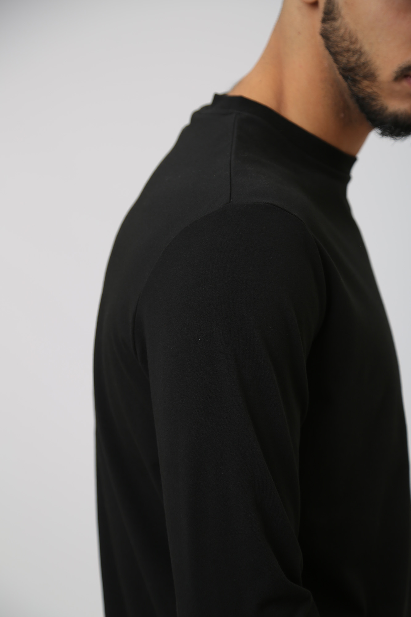 534221_755028 Лонгслив Karl Lagerfeld Черный