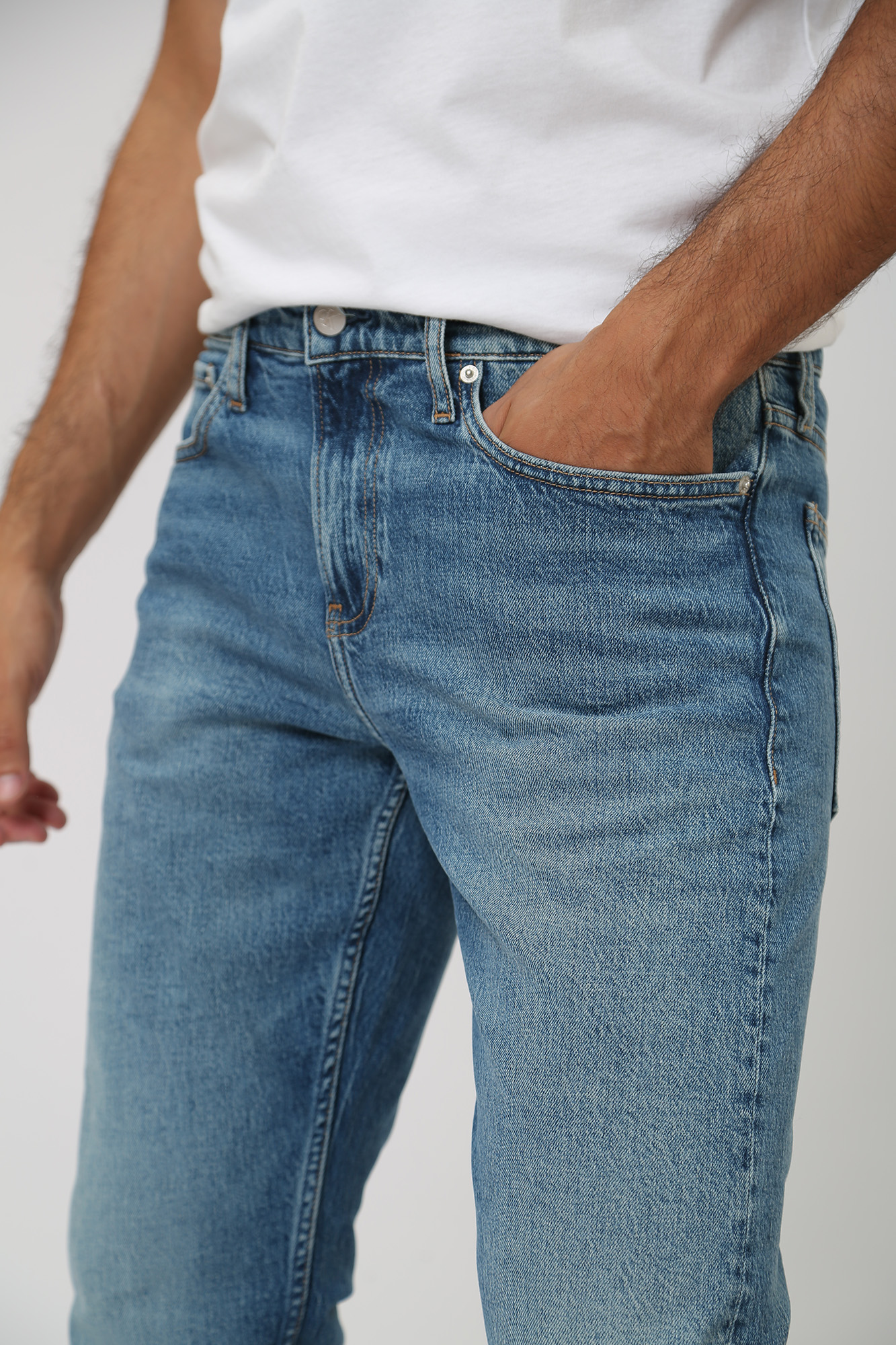 J30J323371 Джинсы Calvin Klein Jeans Голубой