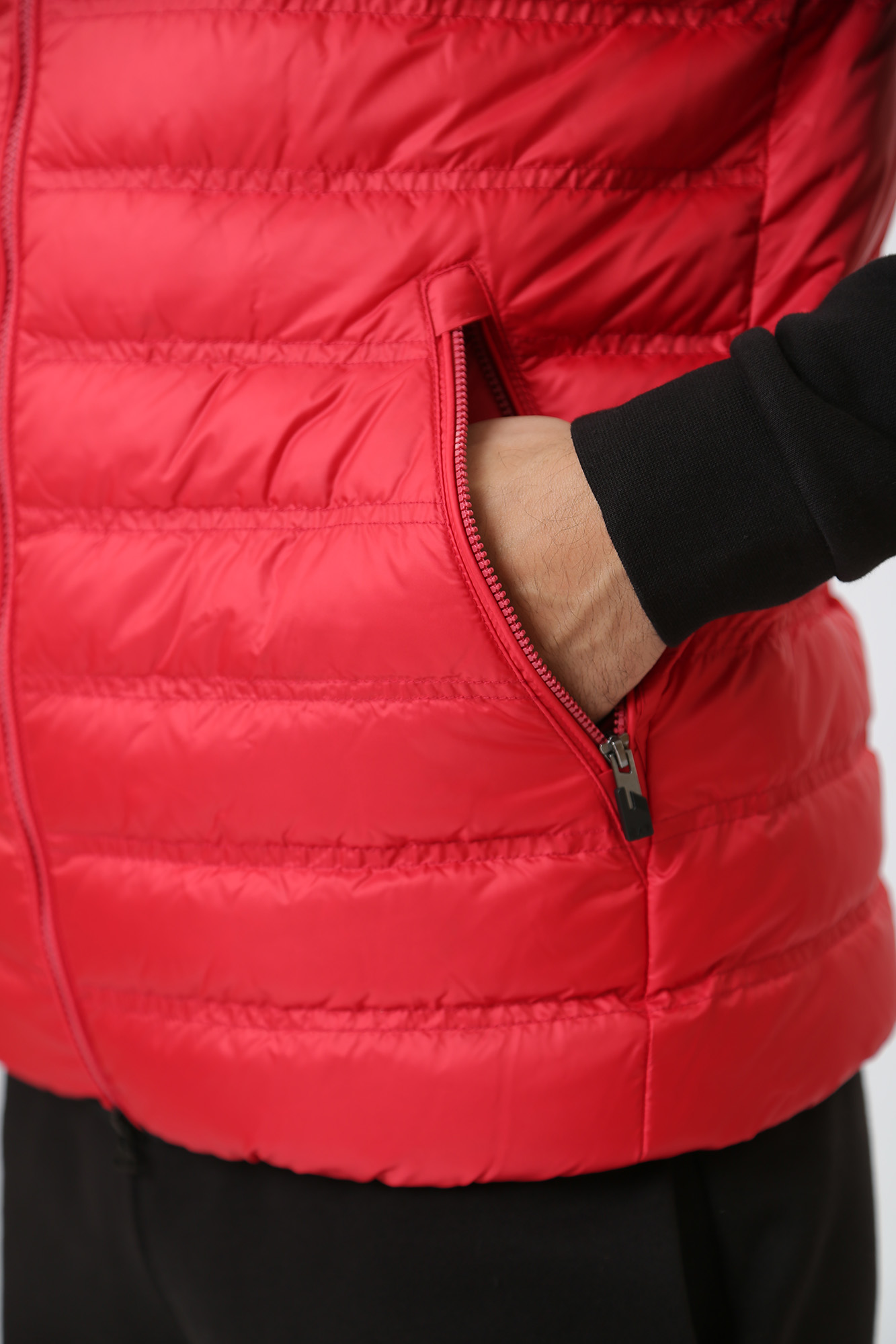 6RPQ02_PN5ZZ Жилет пуховый EA7 Красный