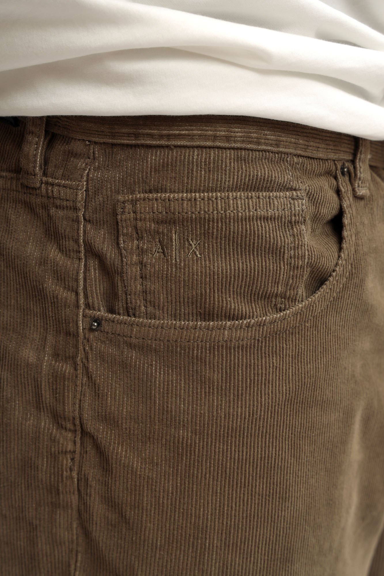 XM001156_AF18825 Джинсы Armani Exchange Коричневый