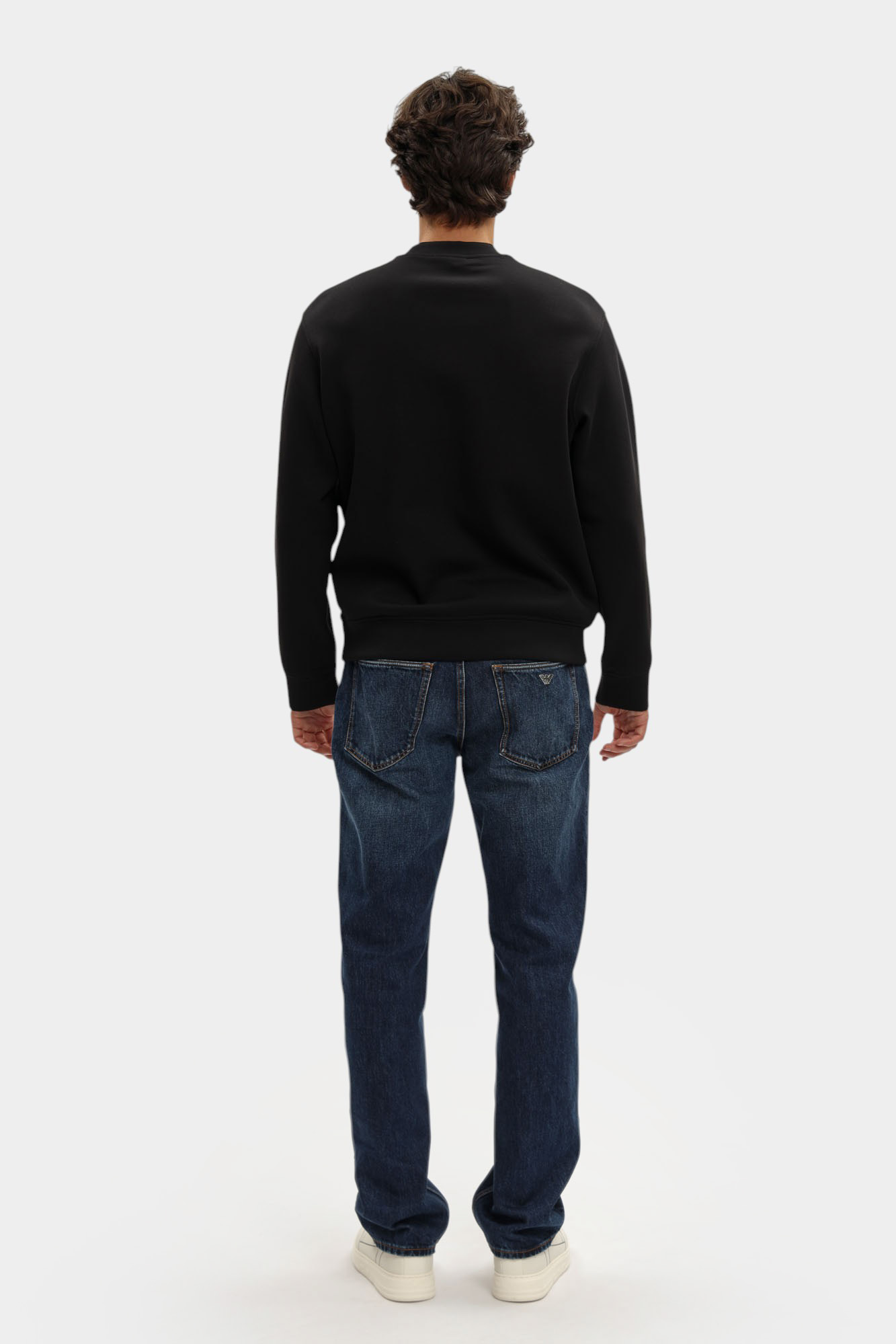 EM002925_ AF10013 Свитшот Emporio Armani Черный