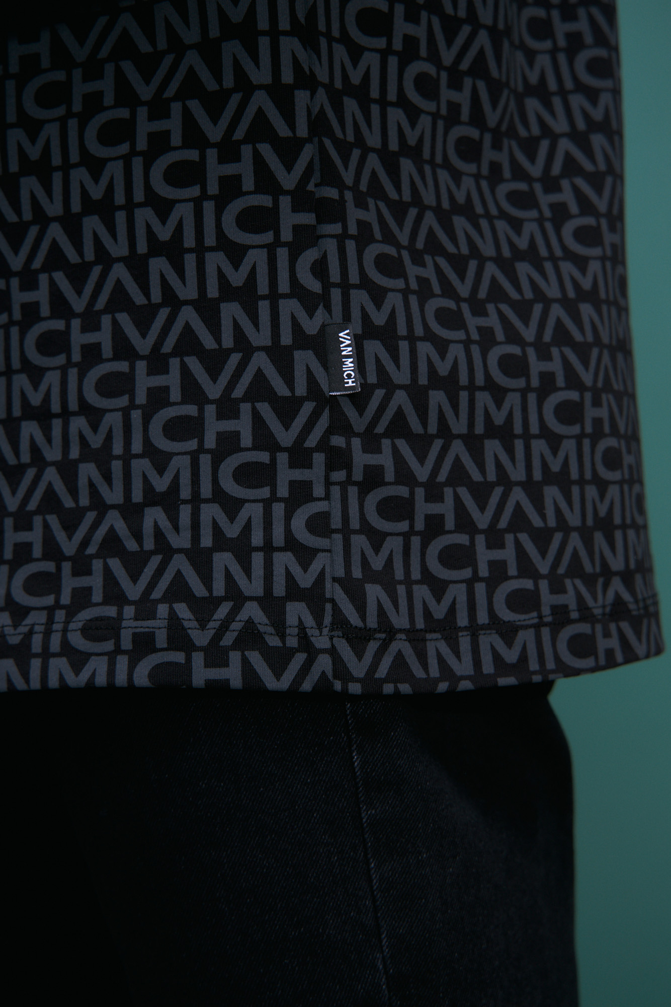 VM-232-22-018 Футболка Van Mich Черный