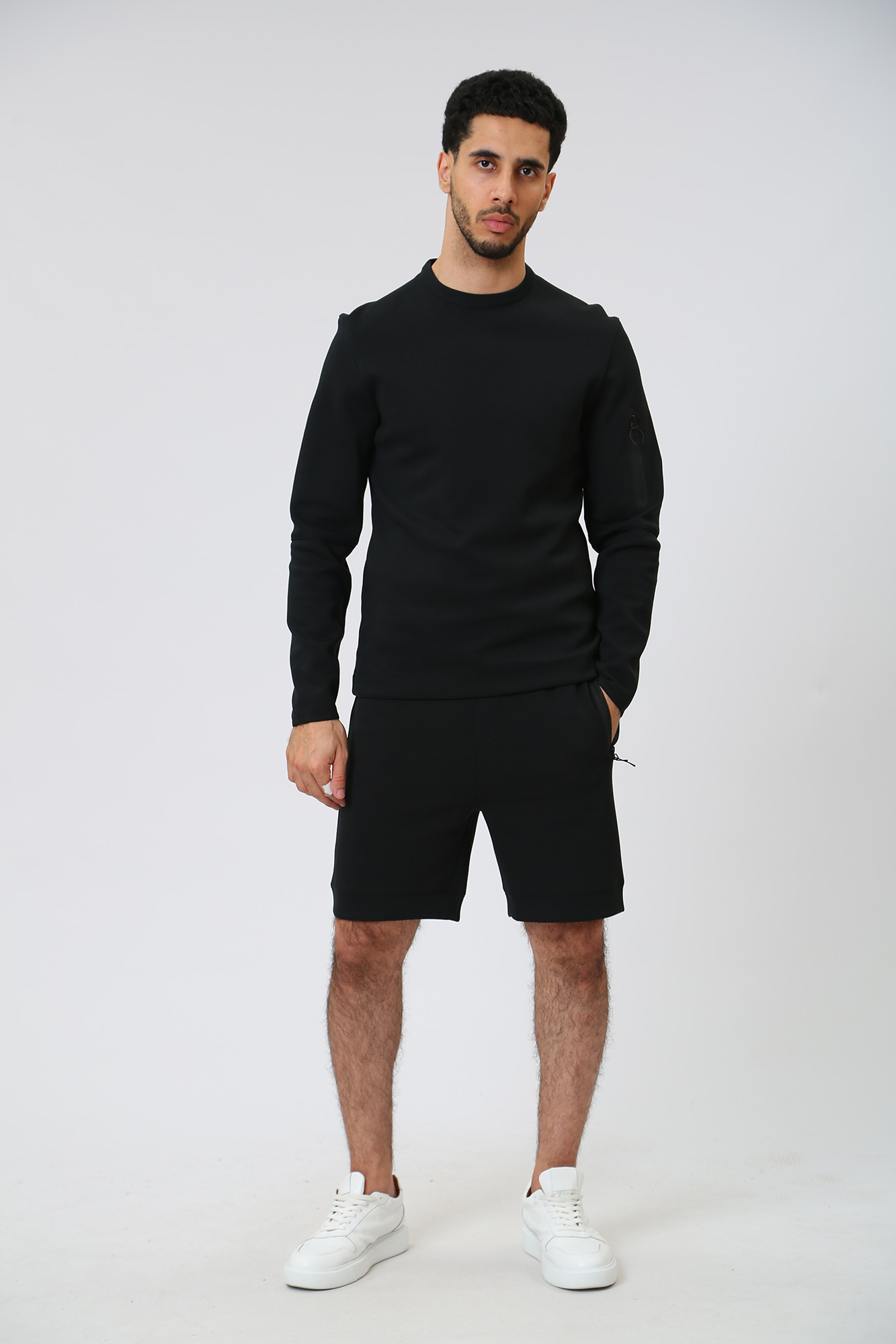 30036034_10015401 Свитшот Strellson Черный