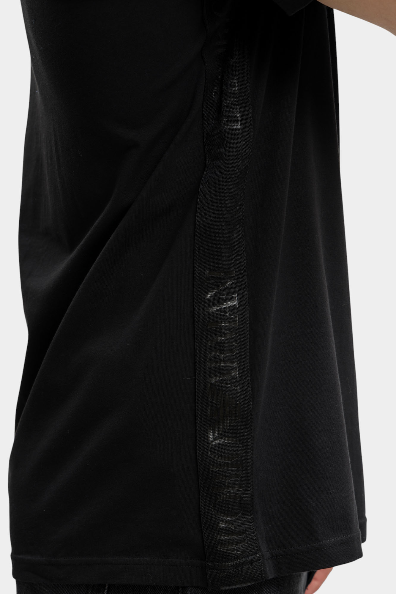 EM000377_AF15374 Футболка Emporio Armani Черный