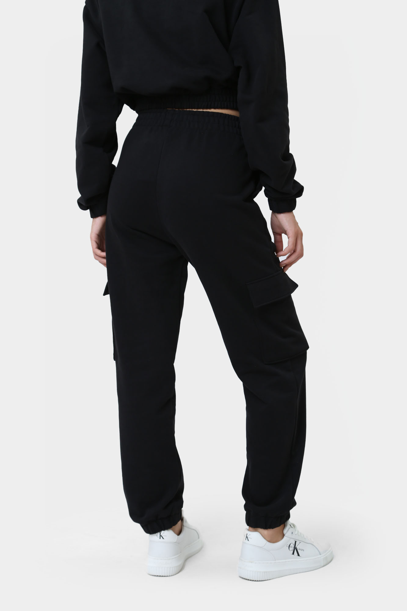 J20J223589 брюки спортивные calvin klein jeans 