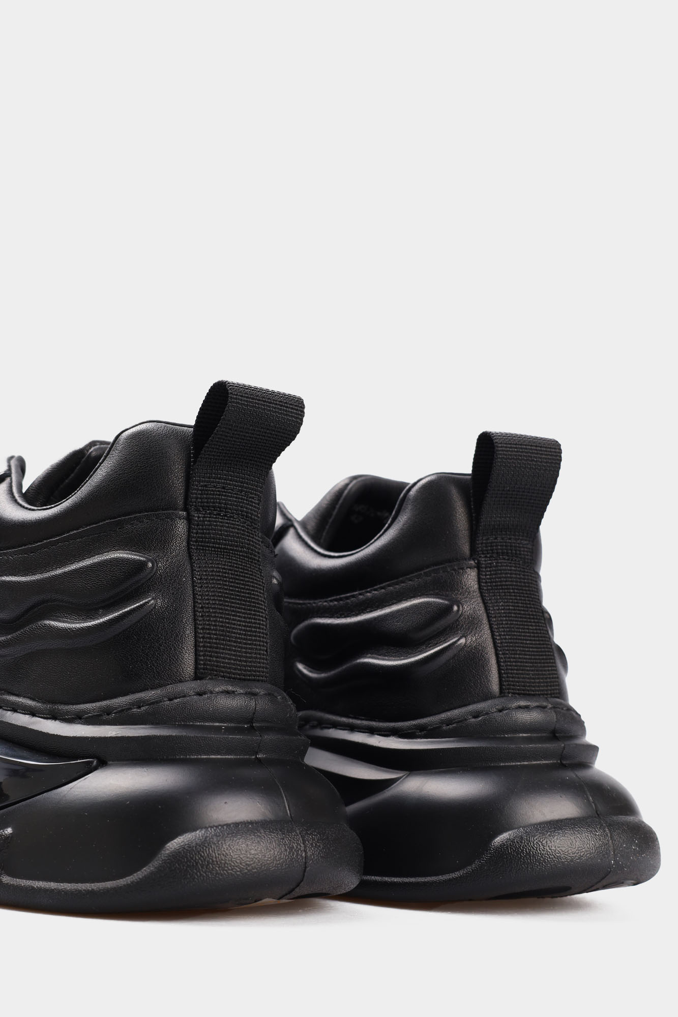 MC18572 Кроссовки Marc Cony Черный