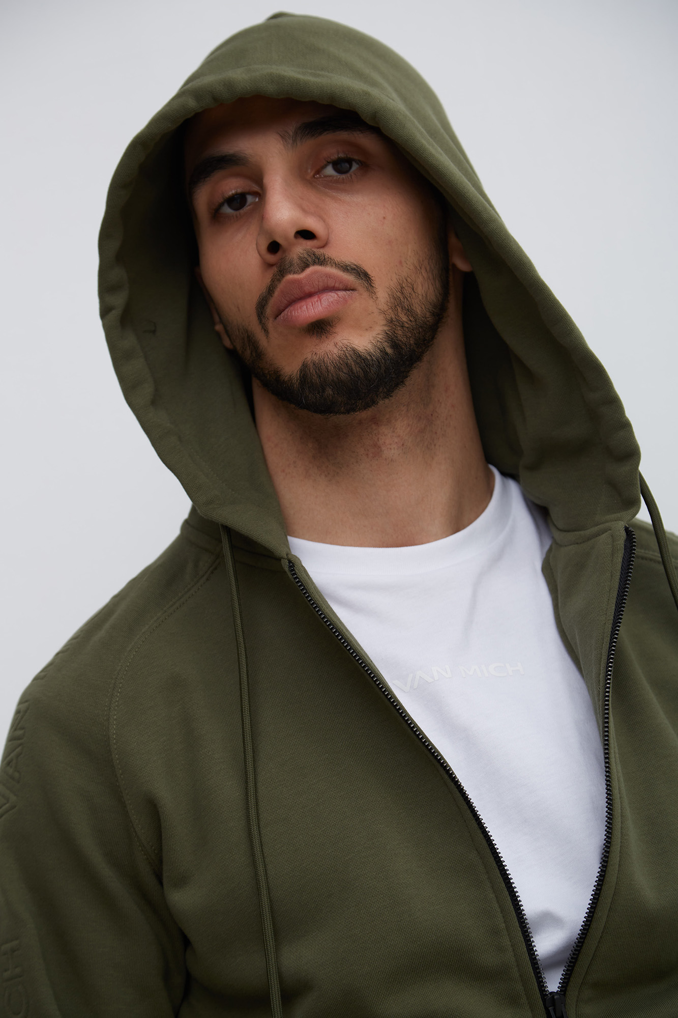 VM-231-20-037 Толстовка Van Mich Хаки