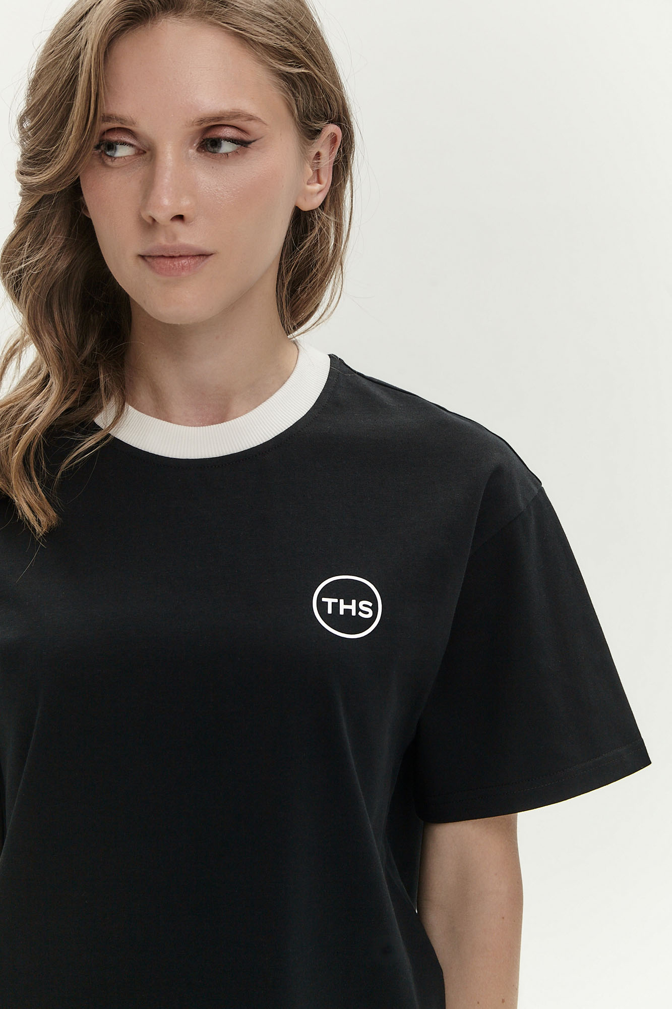 W-242-THT-22-0028 футболка the hills 