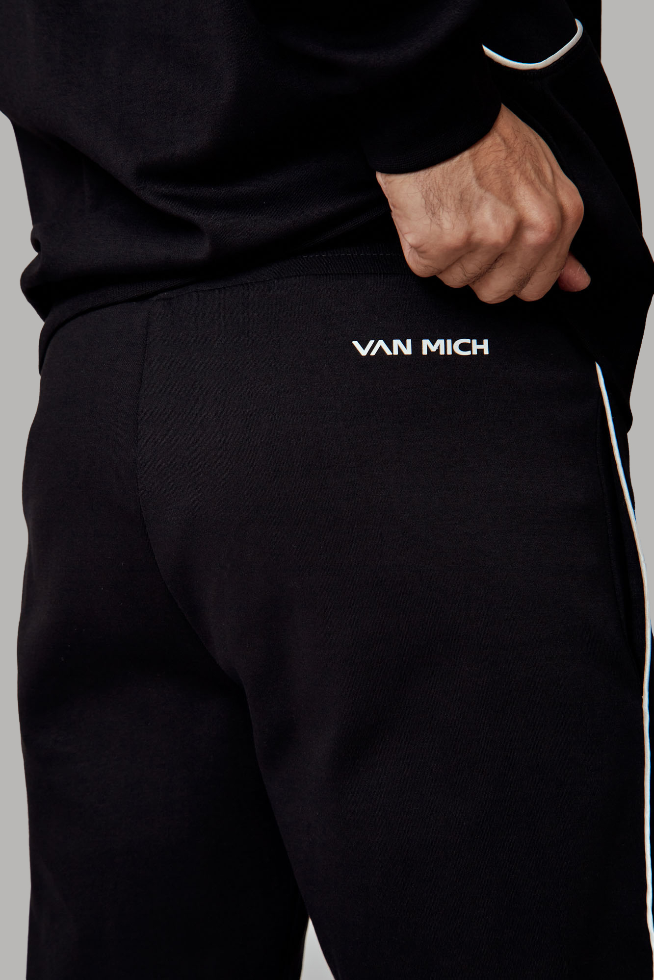 VM-ERK-20-304 Толстовка Van Mich Черный