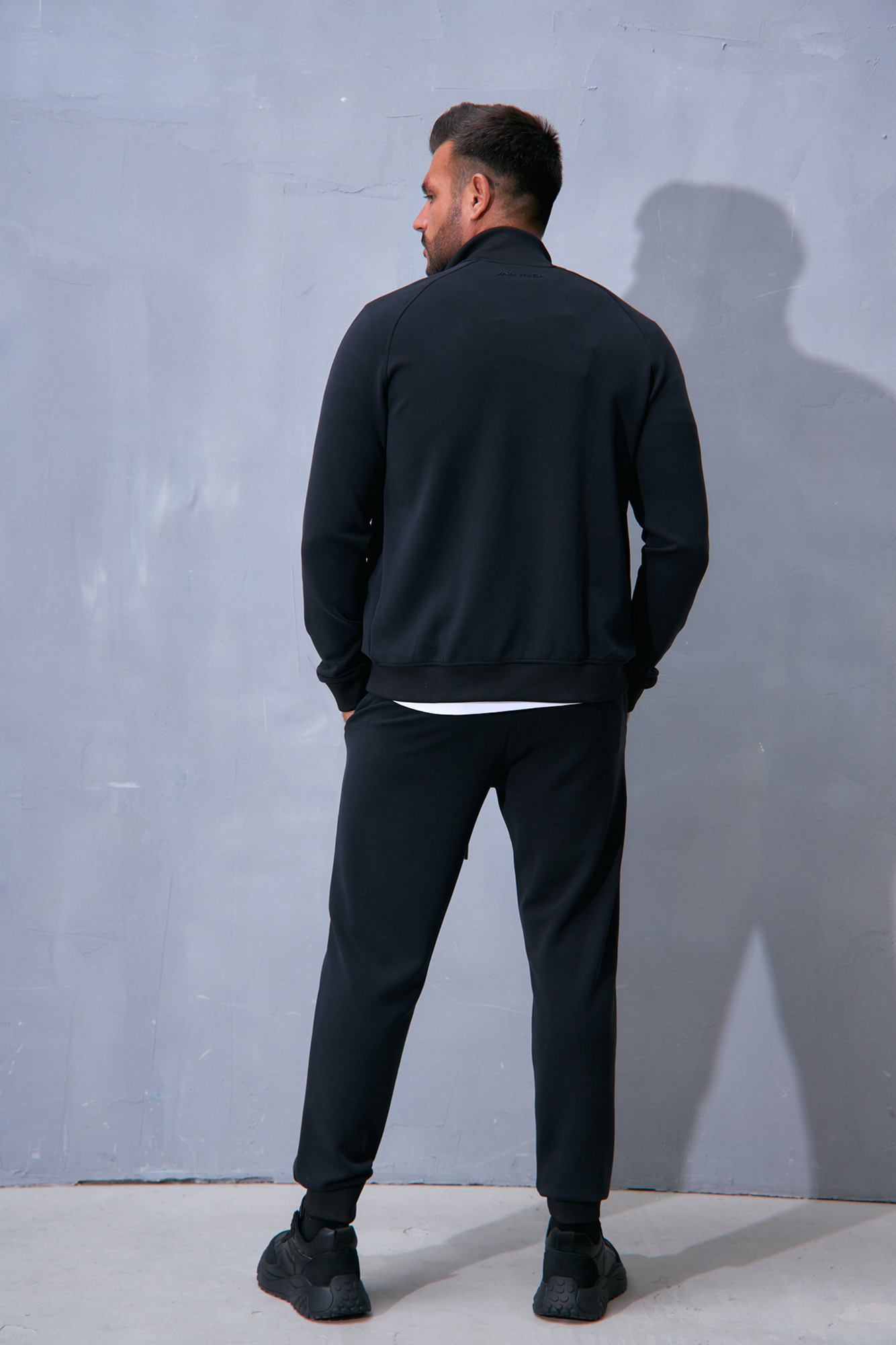 VM-232-53-121 Брюки спортивные Van Mich Черный