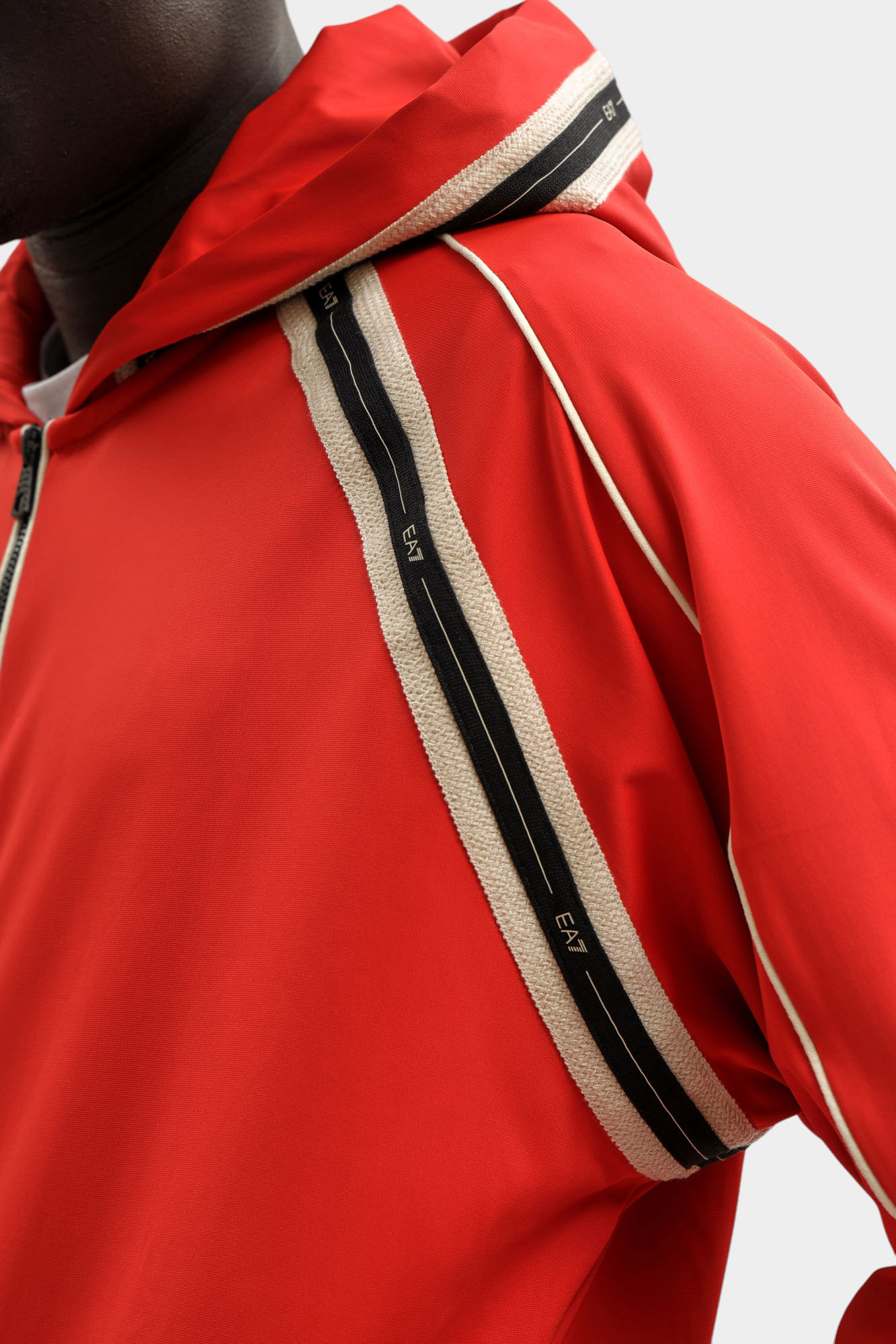 7M000958_AF17160 Толстовка EA7 Красный