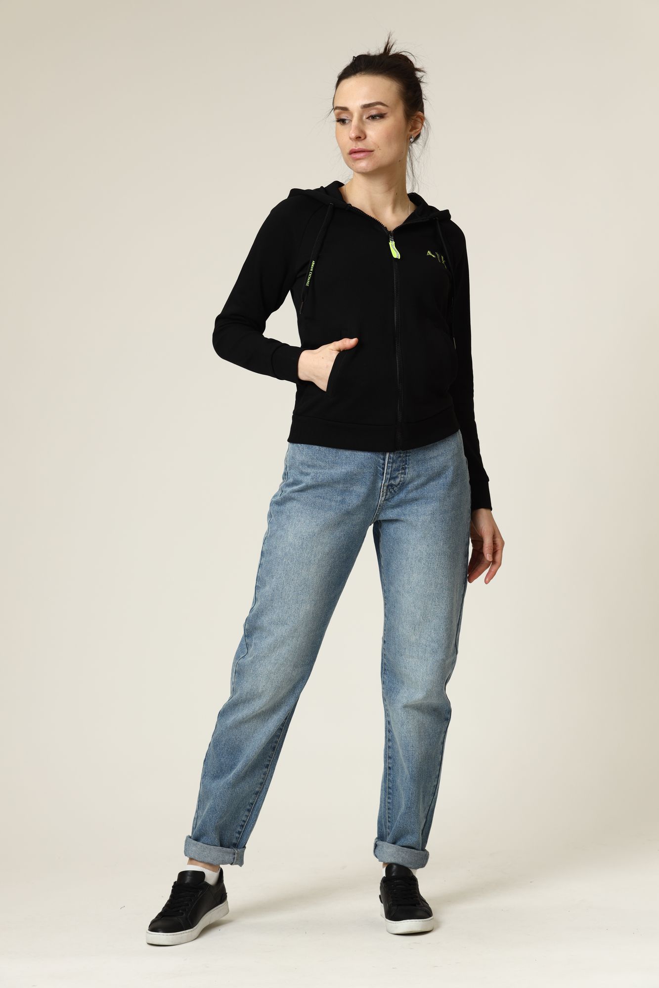 3KYM85_YJ3NZ толстовка armani exchange 