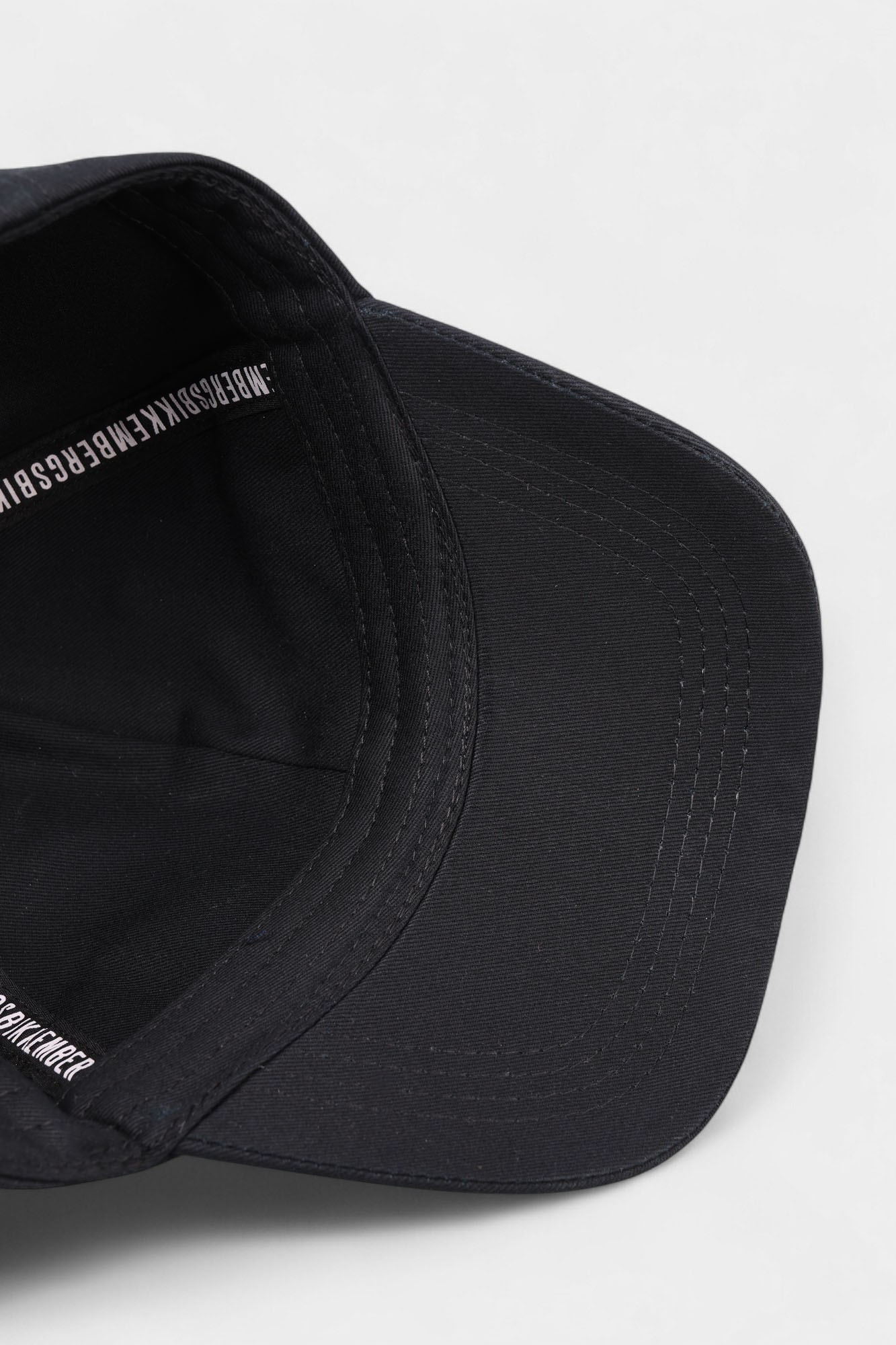 BKCP01042TU Кепка Bikkembergs Черный