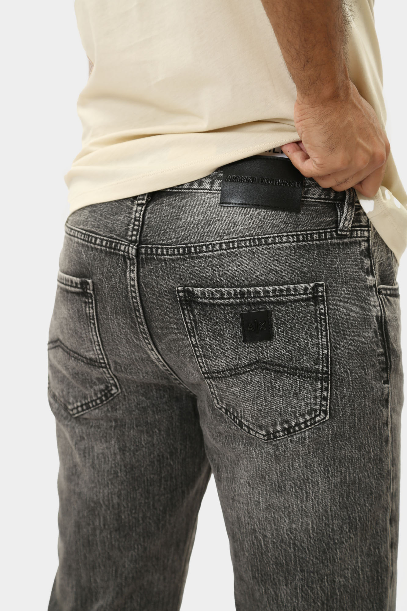 3DZJ13_Z1KQZ Брюки джинсовые Armani Exchange Черный