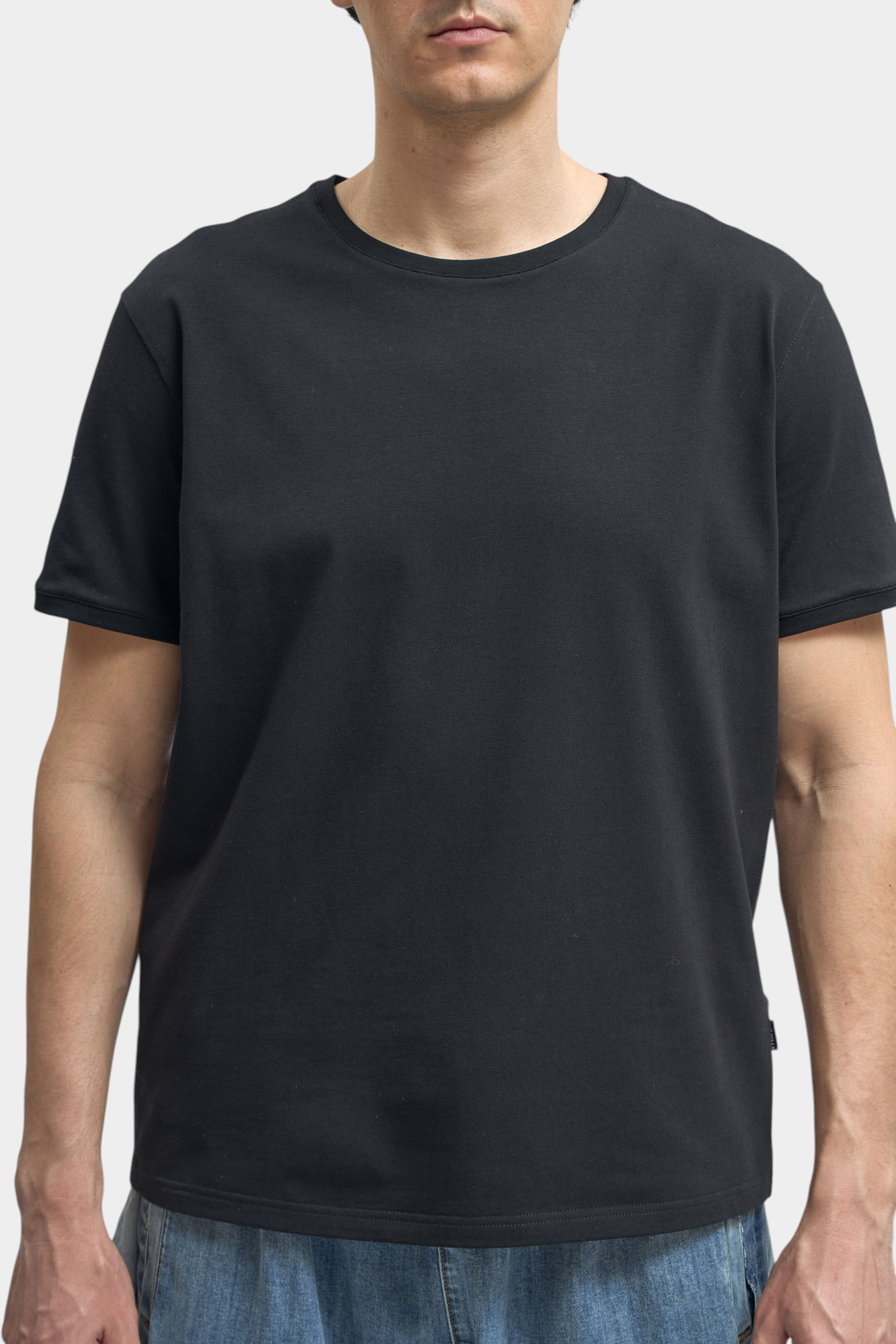 M-261-THT-22-040 Футболка The Hills Черный