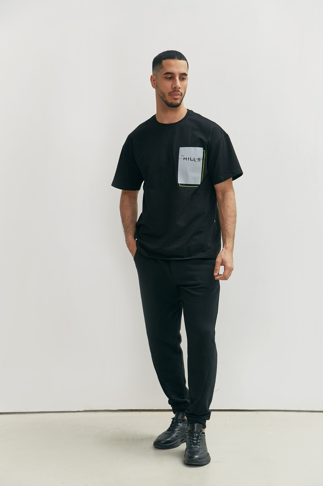 M-231-P-20-0003 Брюки спортивные The Hills Черный